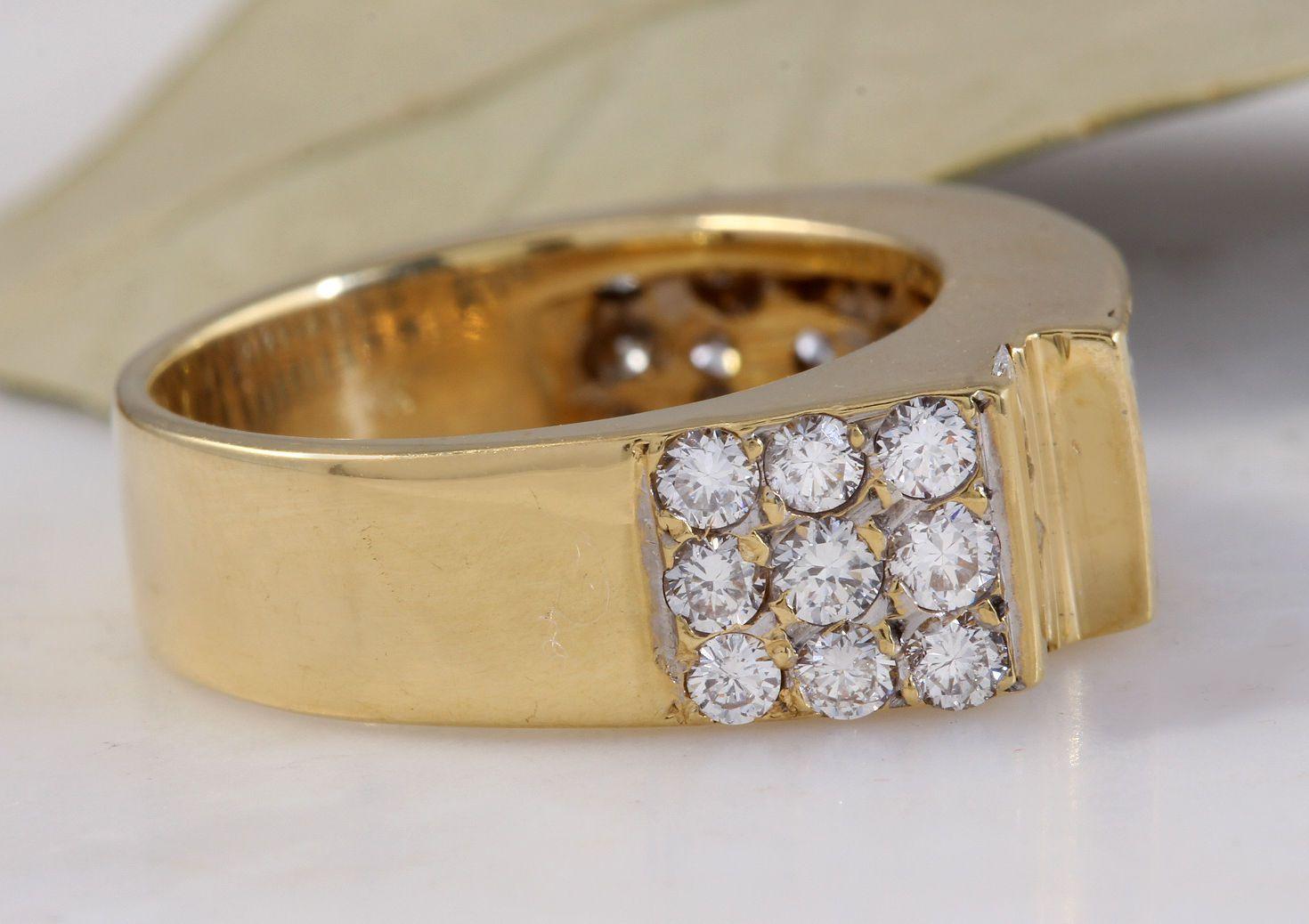 Splendid 1,70 Karat natürlichen VVS Diamant 18K Solid Gelbgold Ring

Gesamtgewicht der natürlichen Diamanten im Rund- und Prinzessinnenschliff: 1,70 Karat (Farbe F-G / Reinheit VVS1)

Die Breite des Rings beträgt: 7mm

Ringgröße: 7 (auf Anfrage