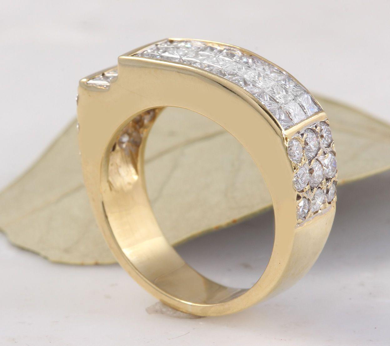 Splendid 1.70 Carat Natural VVS Diamond 18 Karat Solid Yellow Gold Ring In New Condition For Sale In Los Angeles, CA