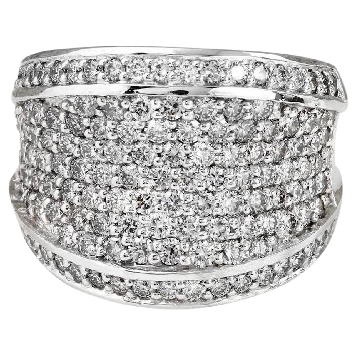 Splendid 3.15 Carat Natural VS Diamond 14 Karat Solid White Gold Ring