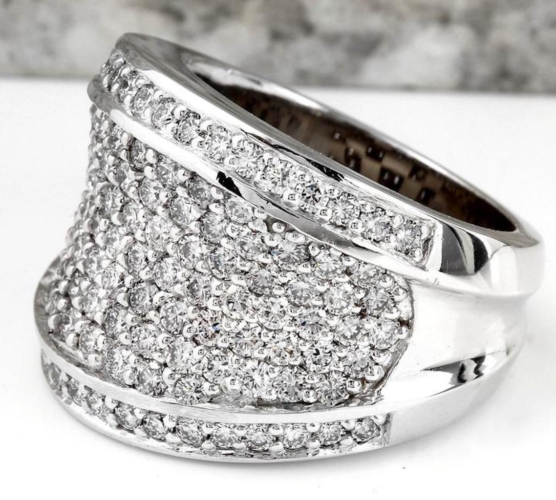 Splendid 3.15 Carats Natural VS Diamond 14K Solid White Gold Ring

Stamped: 14K

Total Natural Round Cut Diamonds Weight: 3.15 Carats (color G-H / Clarity VS1-VS2)

The width of the ring is: 17.42mm

Ring size: 7 (we offer free re-sizing upon