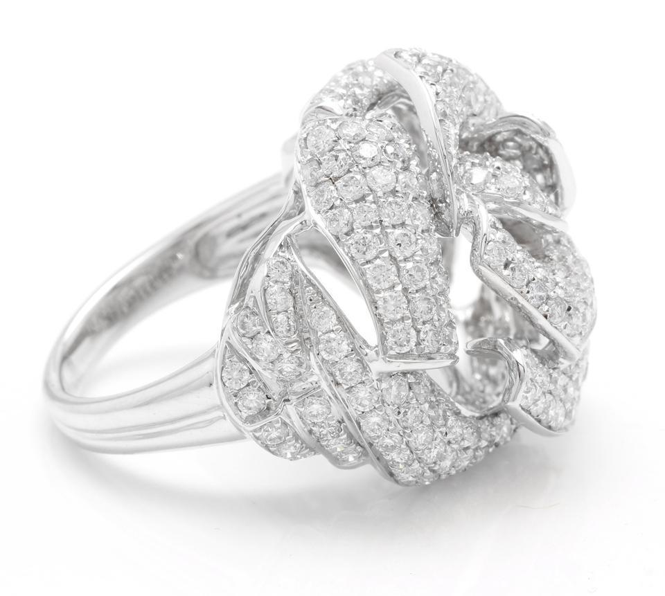 Splendide bague en or blanc massif 14K avec diamant naturel de 3,30 carats

Estampillé : 14K

Poids total des diamants naturels de taille ronde : 3,30 carats (couleur G-H / Clarté VS2-SI1)

La largeur de l'anneau est de : 21.00mm

Poids total de