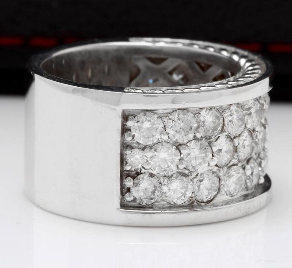 Splendid 4.00 Carats Natural VVS Diamond 14K Solid White Gold Ring

Suggested Replacement Value: $12,500.00

Stamped: 14K

Total Natural Round Cut Diamonds Weight: 4.00 Carats (color G / Clarity VVS1-VVS2)

The width of the ring is: 12.60mm

Ring