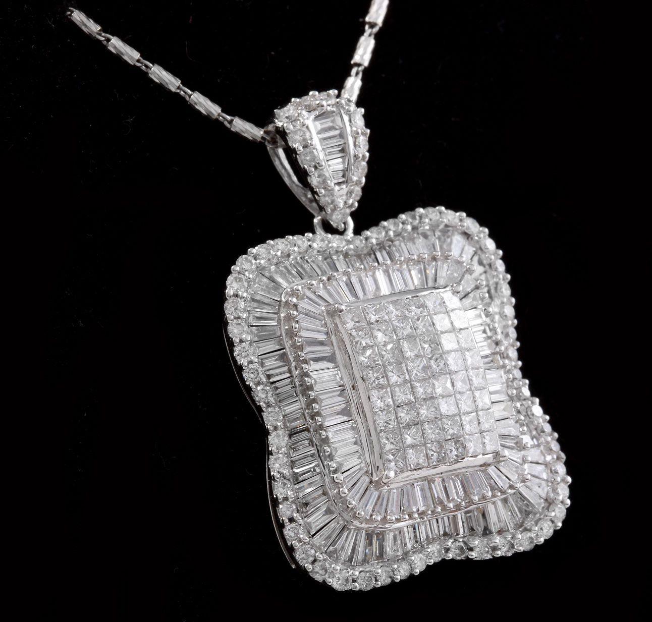 Splendid 7.28 Carats Natural VVS Diamond 18K Solid White Gold Necklace
Amazing looking piece!

Stamped: 18K (Pendant) 14K(Chain)

Total Natural Round, Baguette & Princess Cut White Diamonds Weight: 7.28 Carats (color F-G / Clarity VVS1-VVS2)

Chain