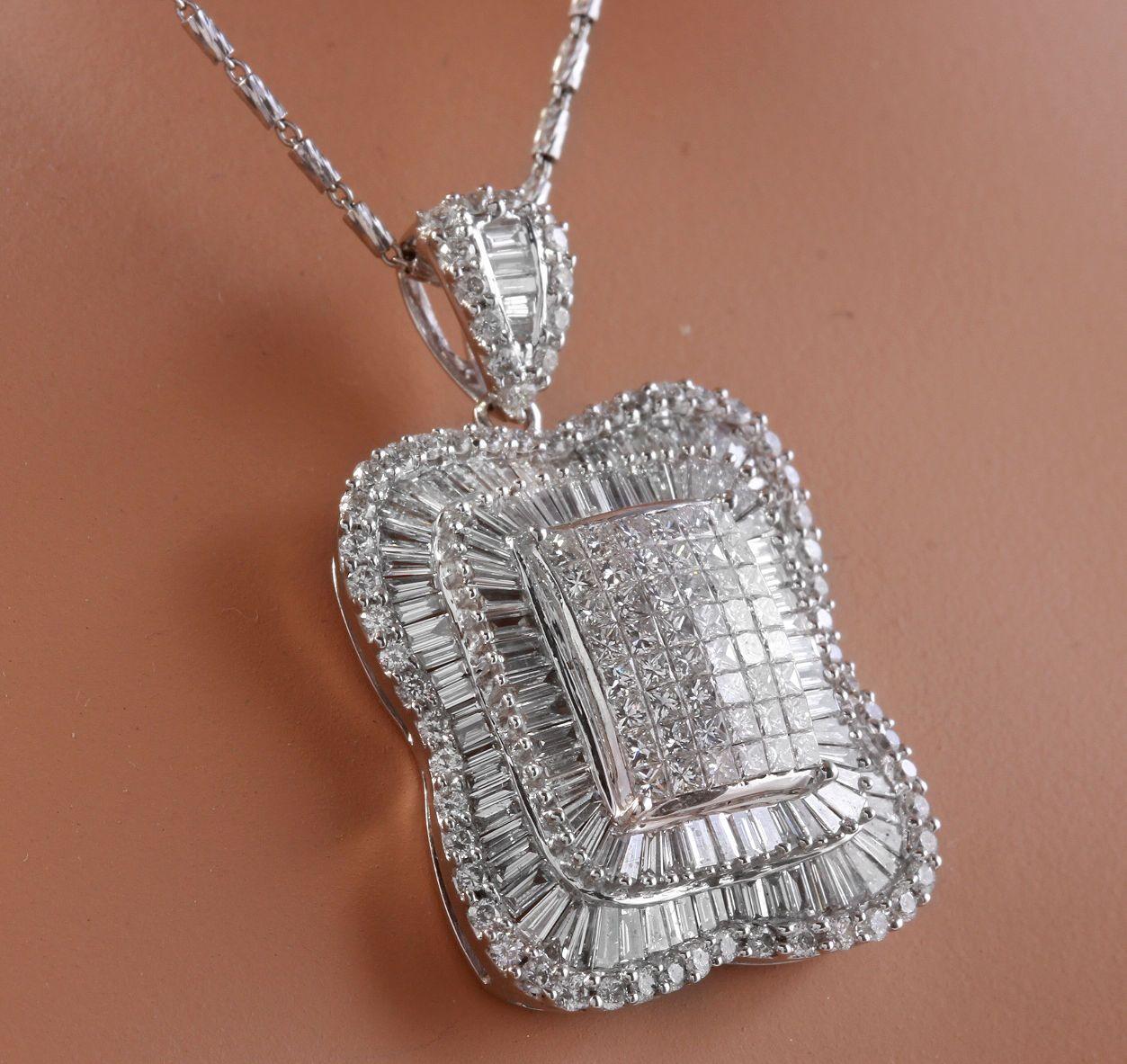 Mixed Cut Splendid 7.28 Carat Natural VVS Diamond 18 Karat Solid White Gold Necklace