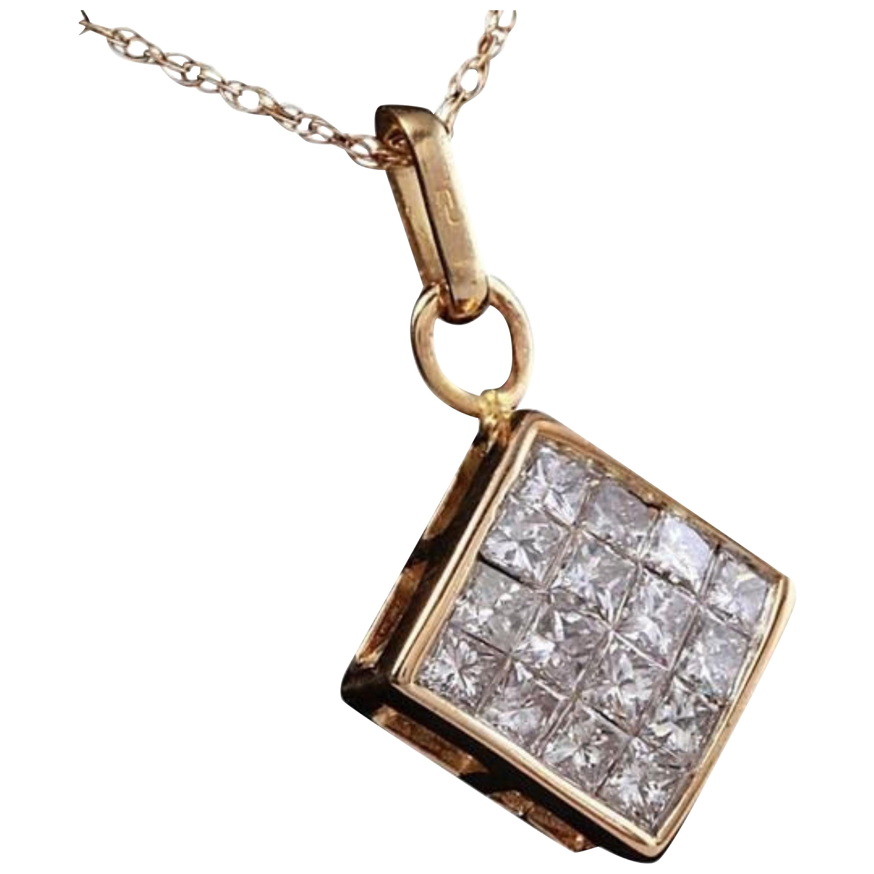 Magnifique collier pendentif en or jaune massif 14 carats avec diamants naturels de 0,90 carat en vente