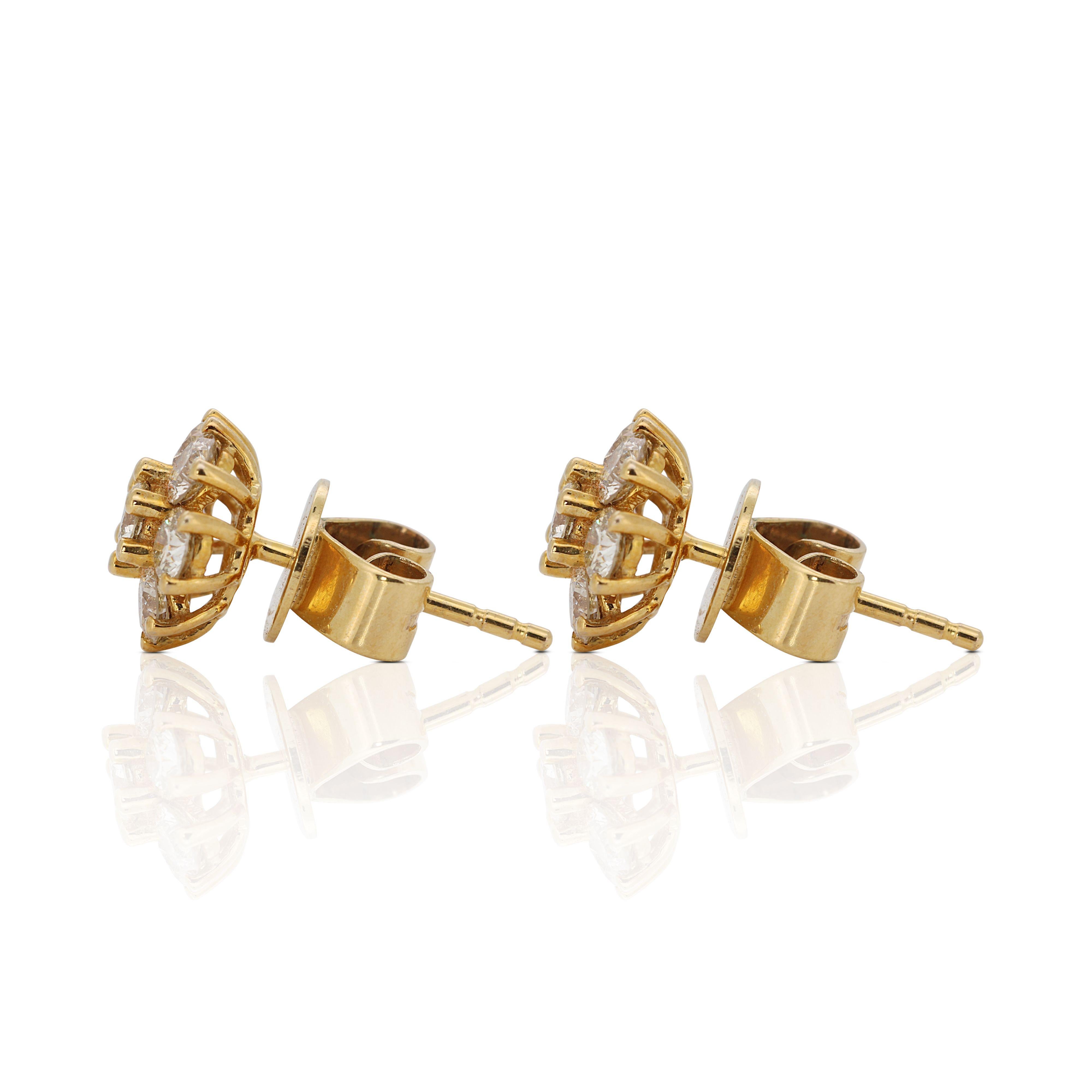 Jolies boucles d'oreilles fleur en or jaune 9 carats avec diamants naturels de 1 carat et 40 points en vente 1