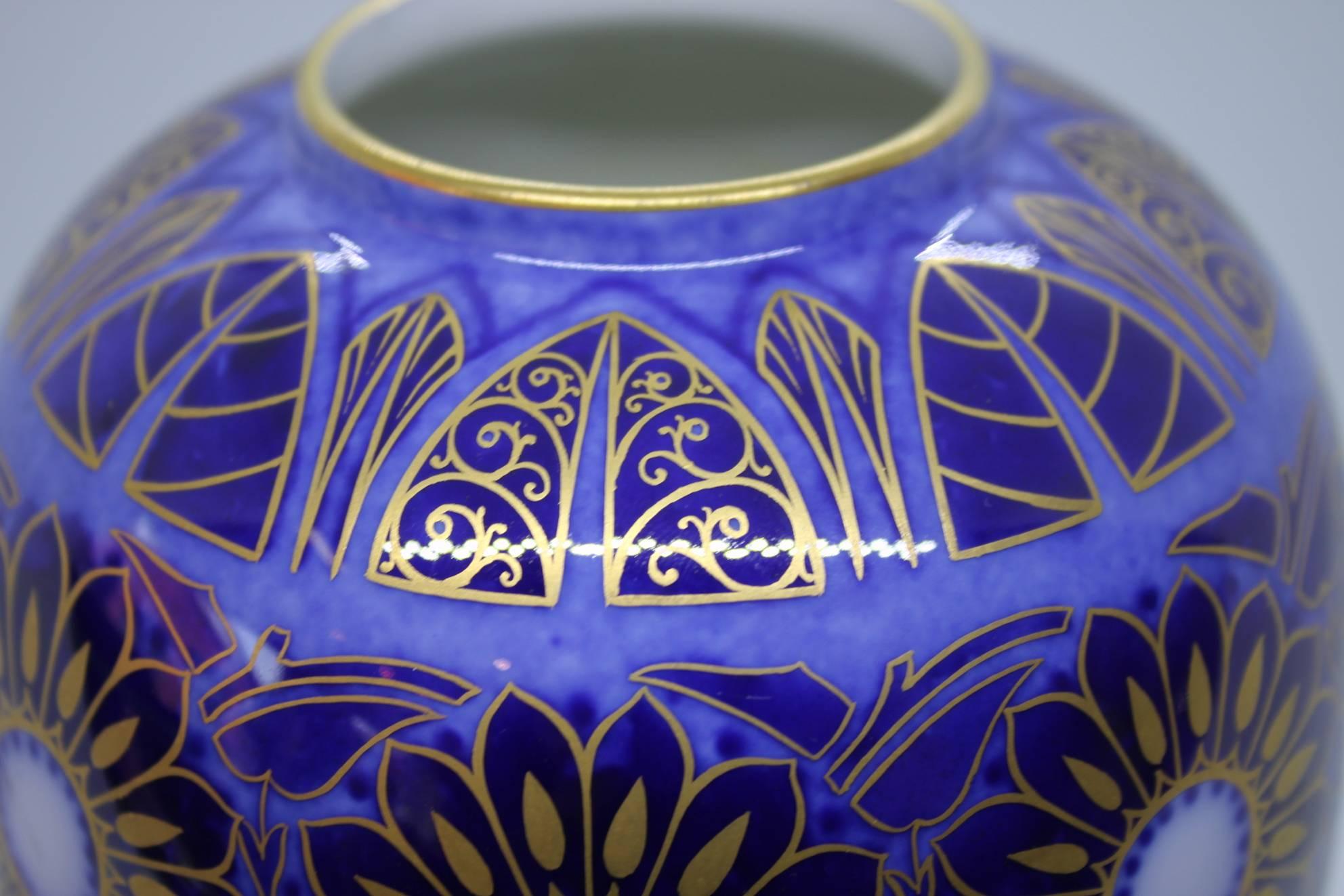 Splendid Blue Porcelain Vase by Sèvres, 1925 3