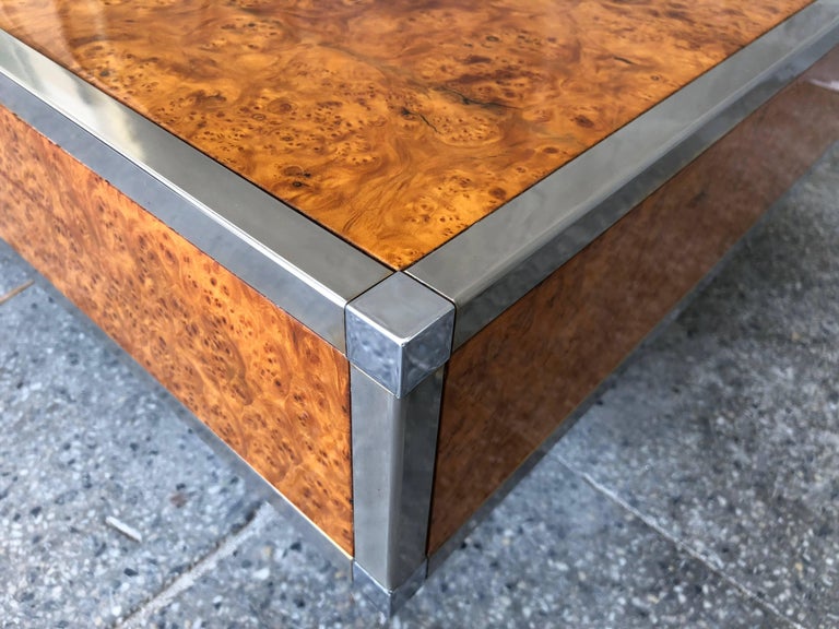 Splendid Burl Maple and Chrome Coffee Table Attributed to Milo Baughman For Sale 3