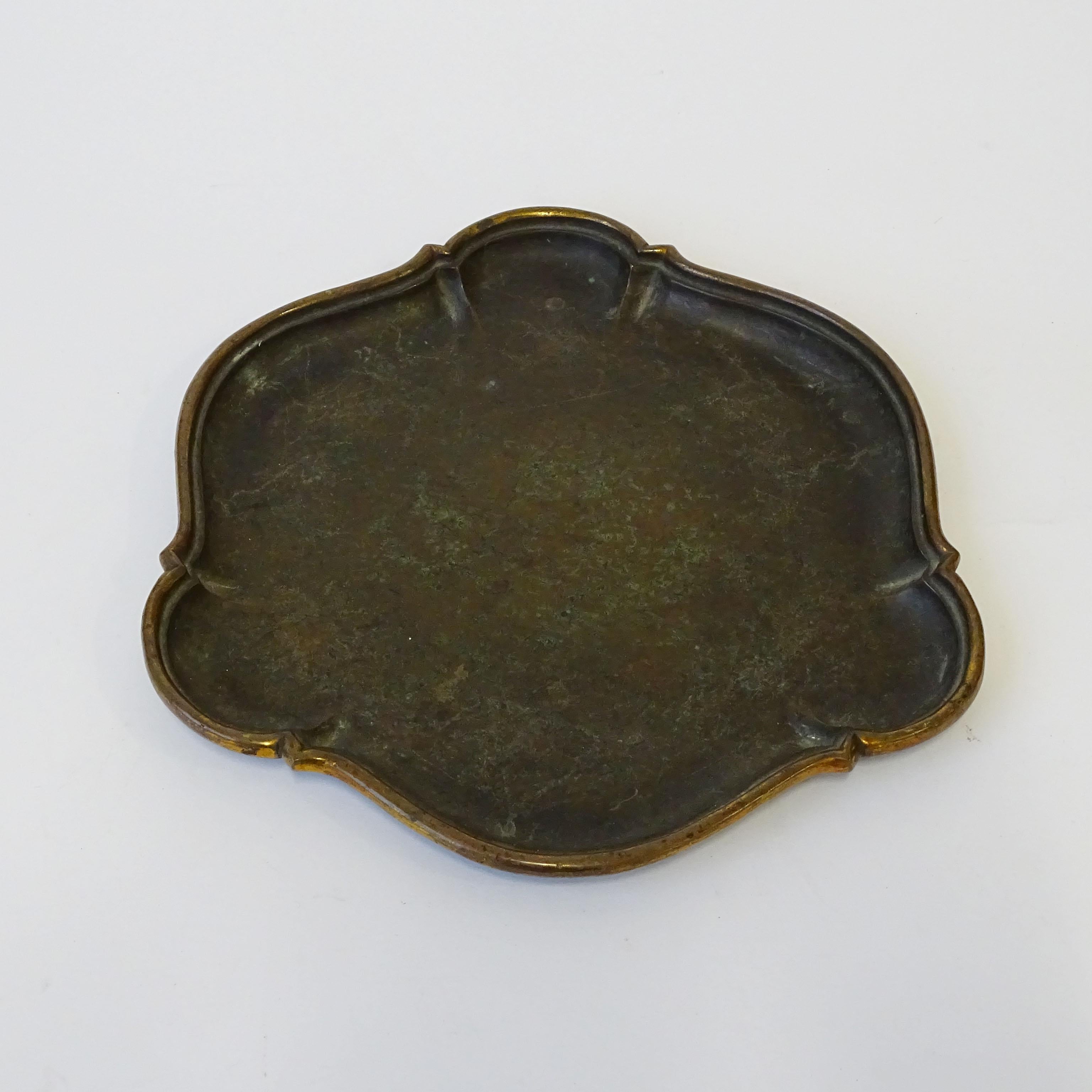 Bronzo Splendida videopoche in bronzo a forma classica in vendita