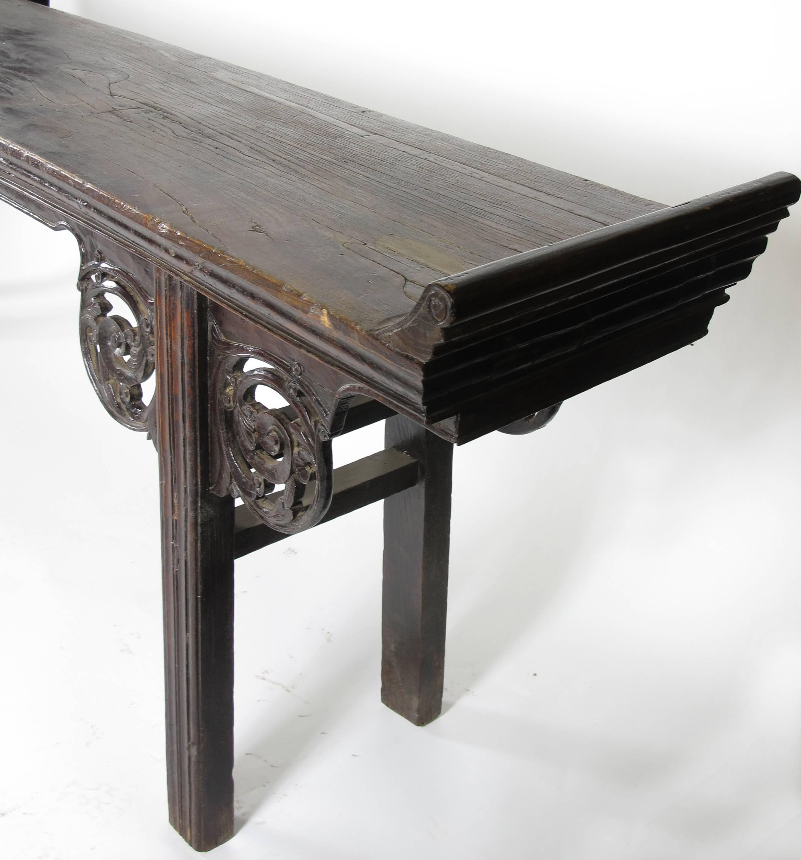 Splendid Early 19th Century Chinese Elmwood Altar or Console Table In Good Condition In Milford, NH