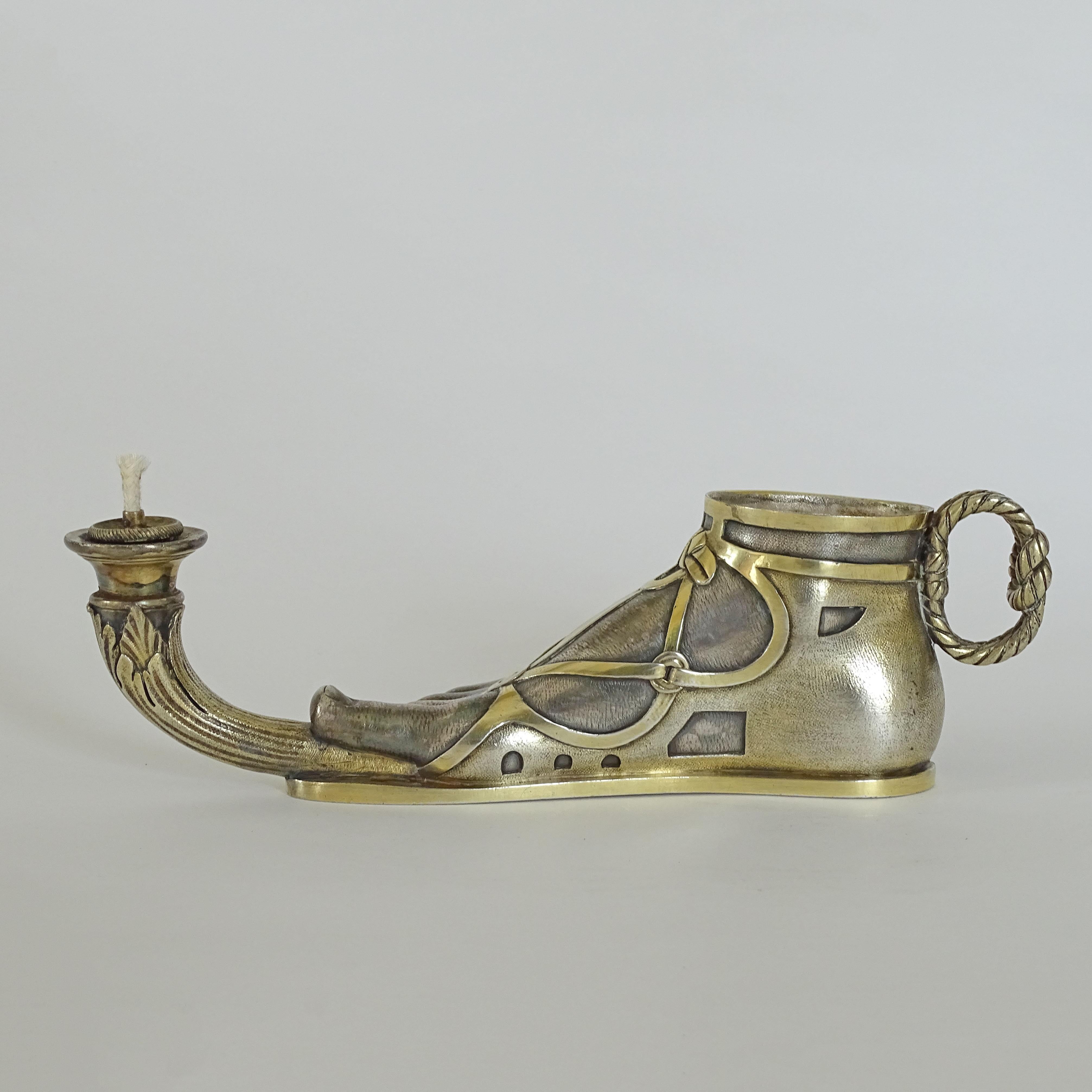 High Victorian Splendid Elkington & Co. Roman Foot Sterling silver oil lamp, England 1840s For Sale