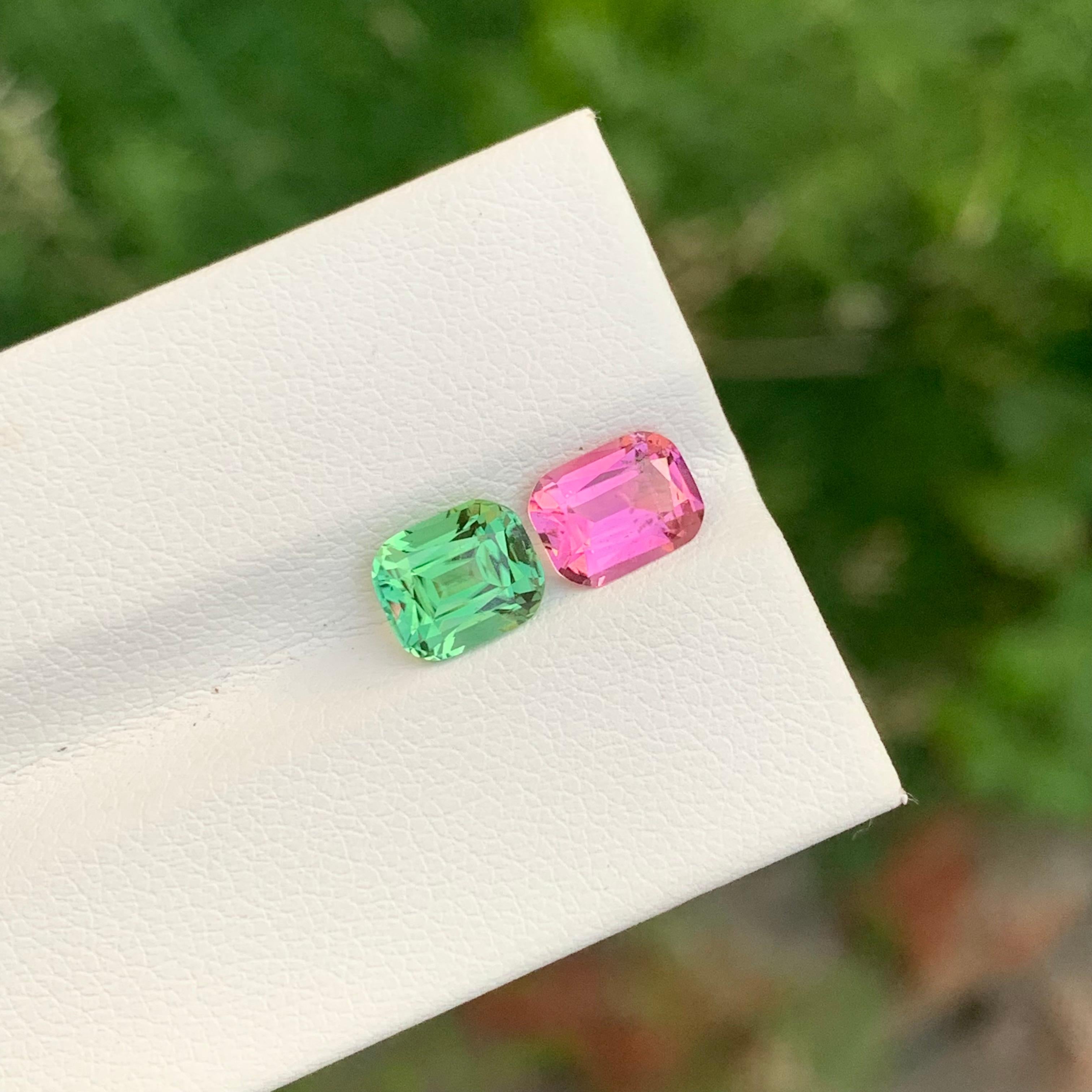 Double tourmaline en vrac

Poids : 2,50 carats
Tourmaline rose Dimension : 7.2 x 5.5 x 3.7 Mm
Tourmaline verte Dimension : 7 x 5.8 x 4.6 Mm 
Couleur : Vert et rose 
Origine : Afghanistan
Certificat : Sur demande
Traitement : Non

La tourmaline est