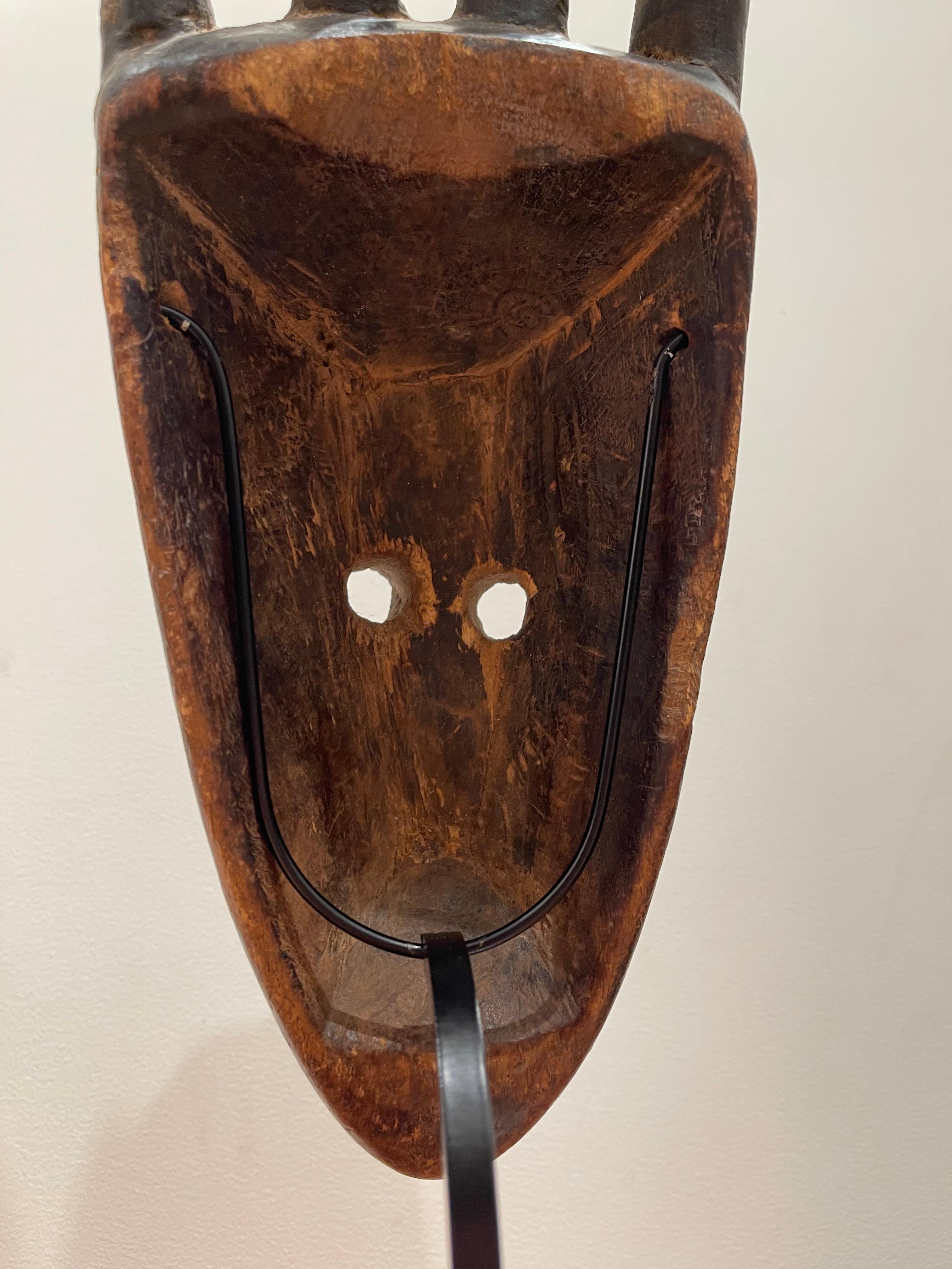 Vier prächtige Schafböcke  Ntomo-Maske, Bamana-Bevölkerung, Mali (Muschel) im Angebot