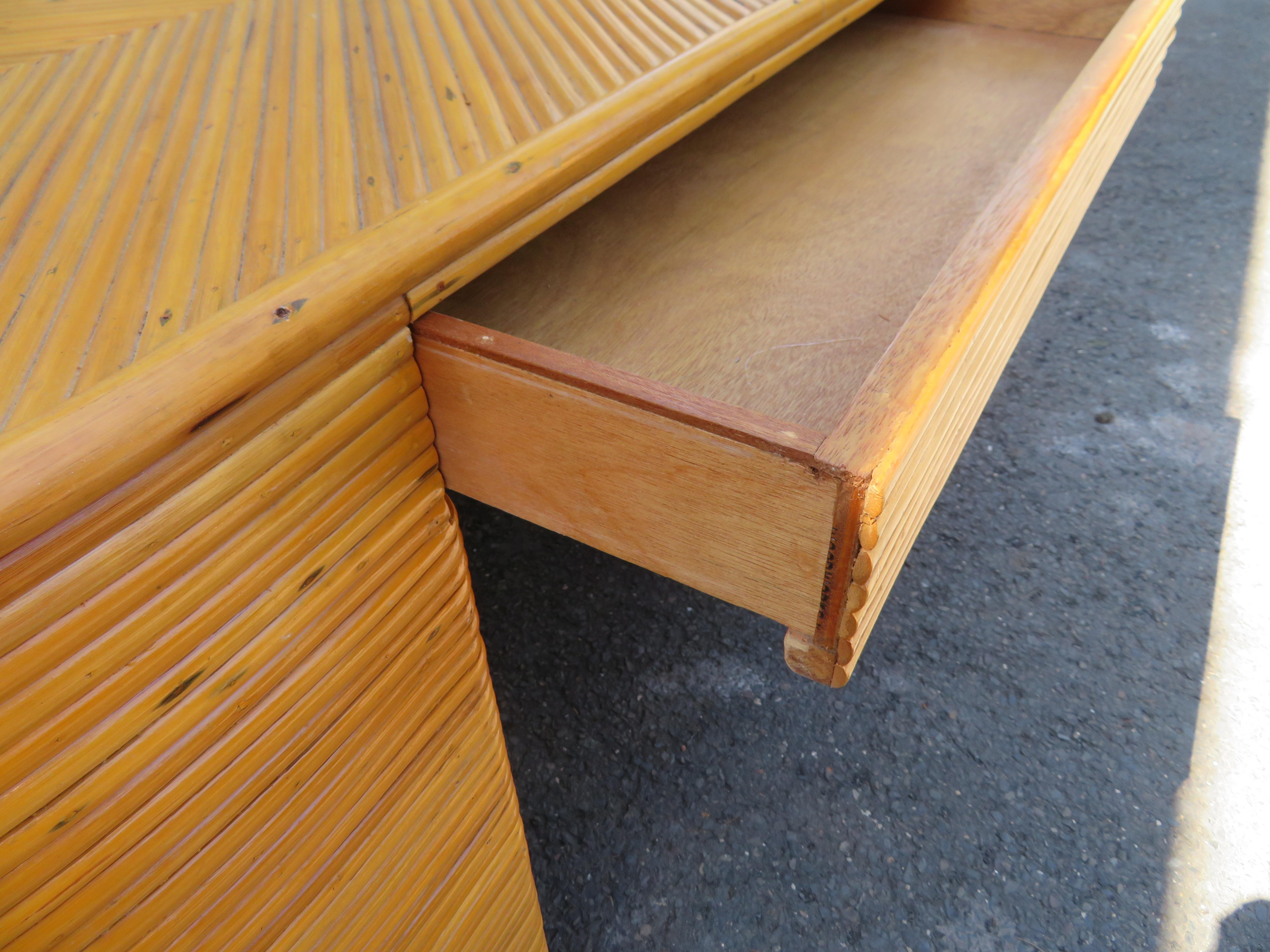 Splendid Reed Bamboo Desk Chair Mid-Century Modern For Sale 3