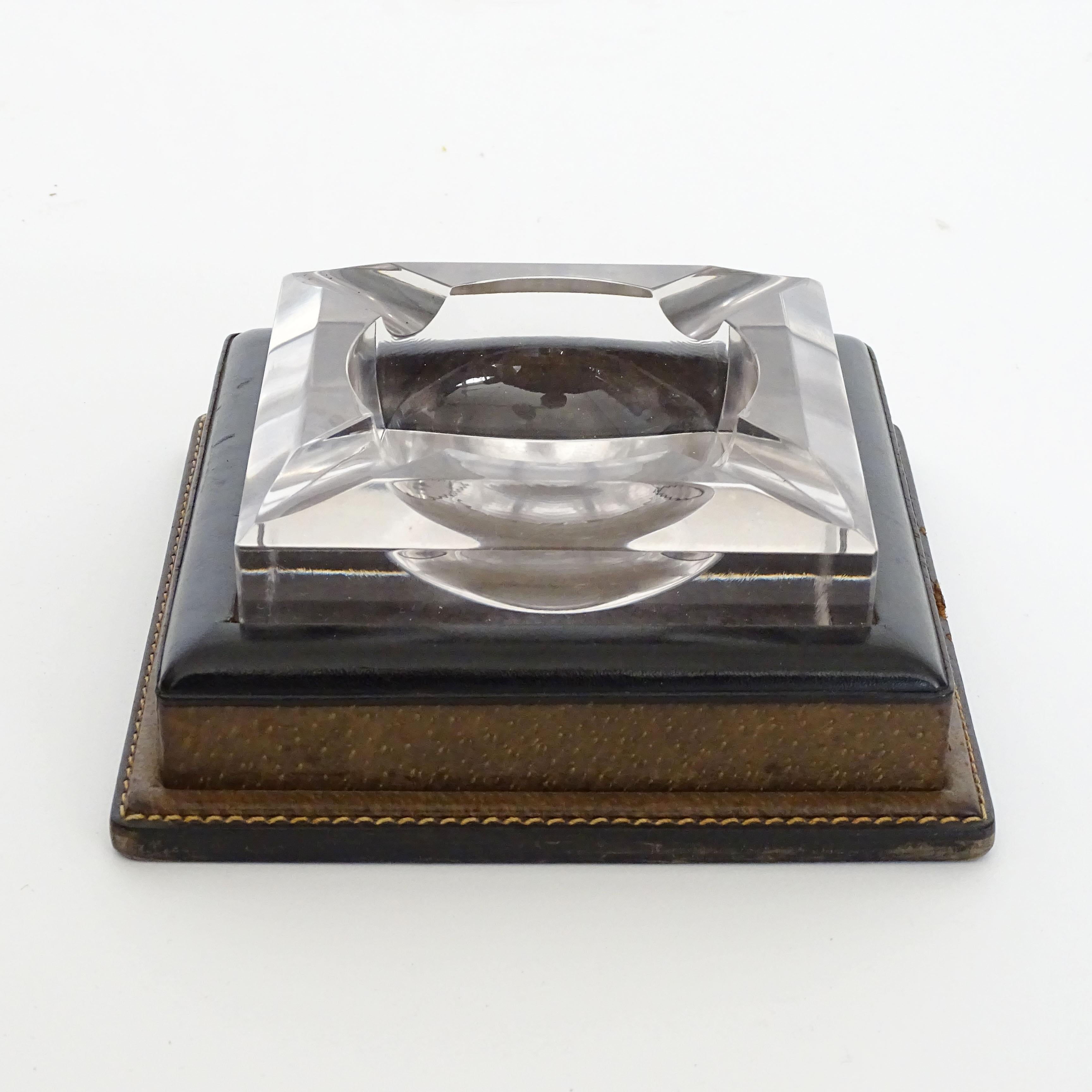 Espléndido cenicero Gucci de cuero y cristal de los años 70 Italiano en venta