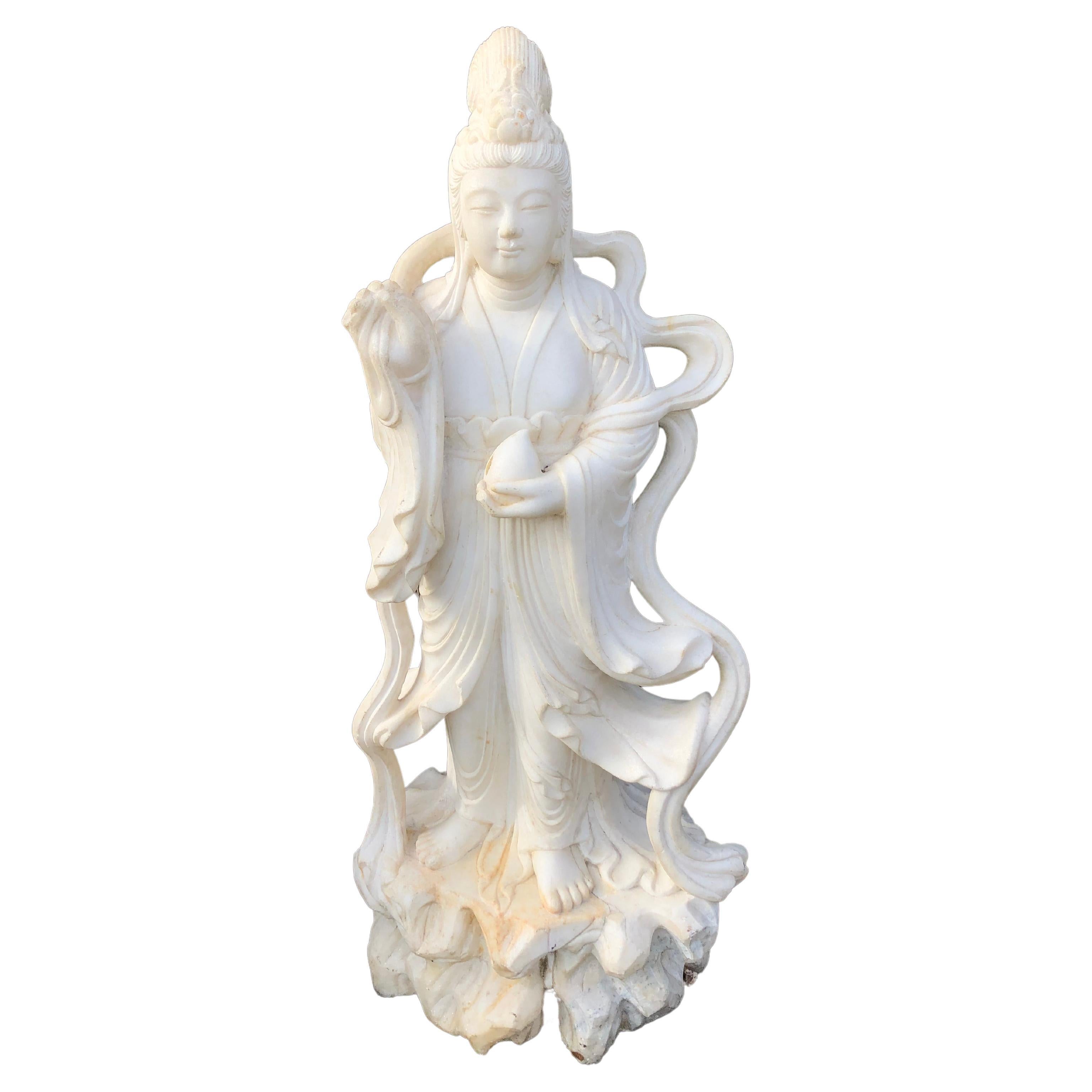 Magnifique et grande figurine en marbre Guan Yin de grande taille, chinoise