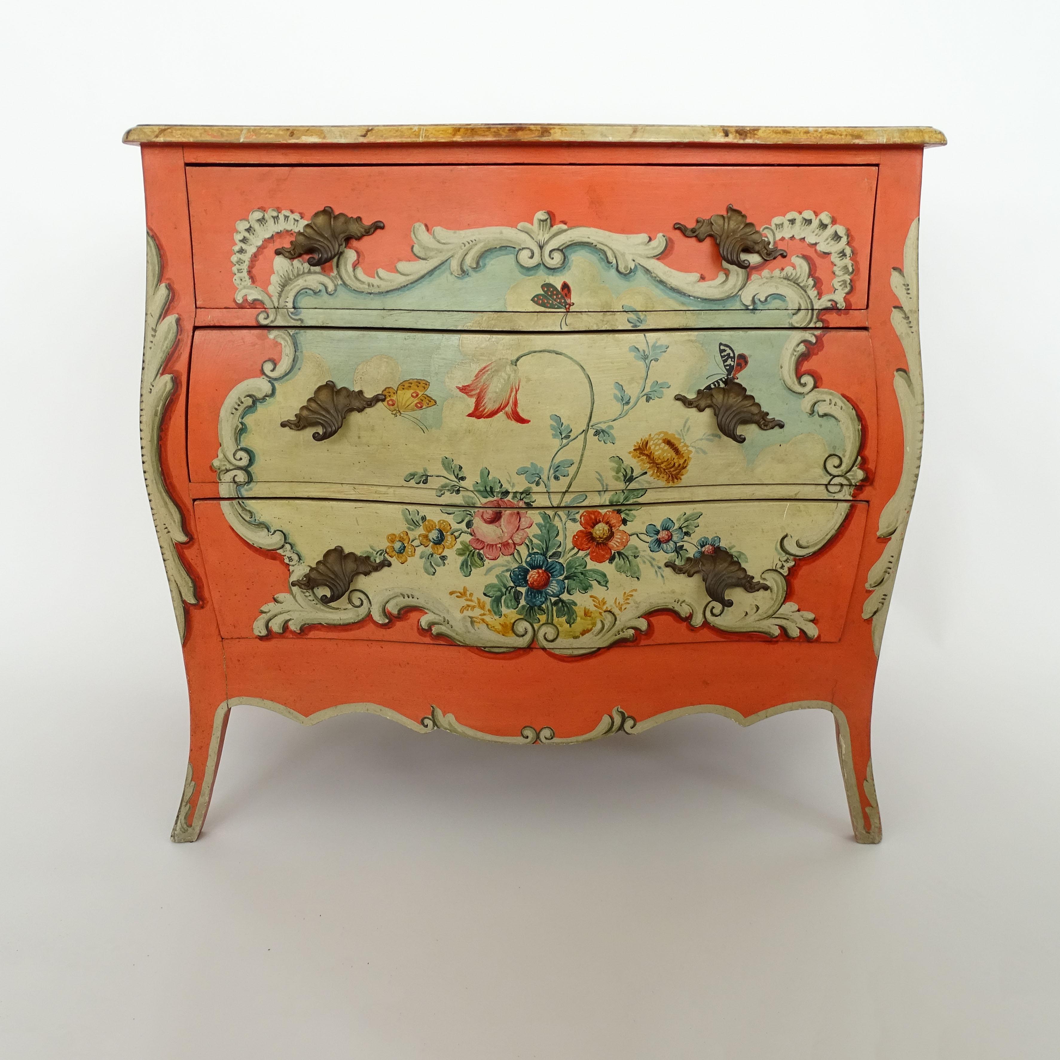 Wood Splendid Italian 1940s Flowers and Butterflies Painted Commode For Sale