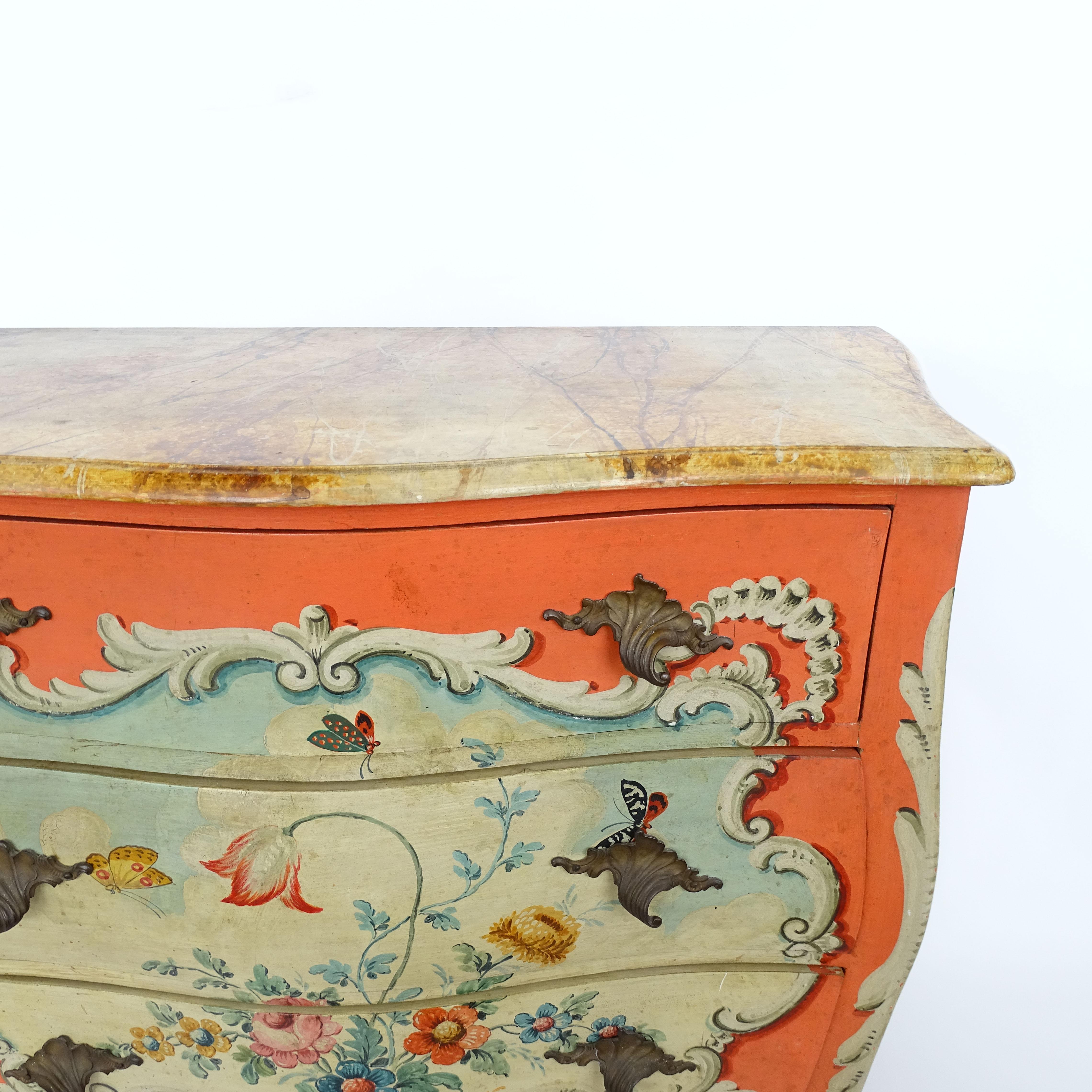 Splendid Italian 1940s Flowers and Butterflies Painted Commode For Sale 1