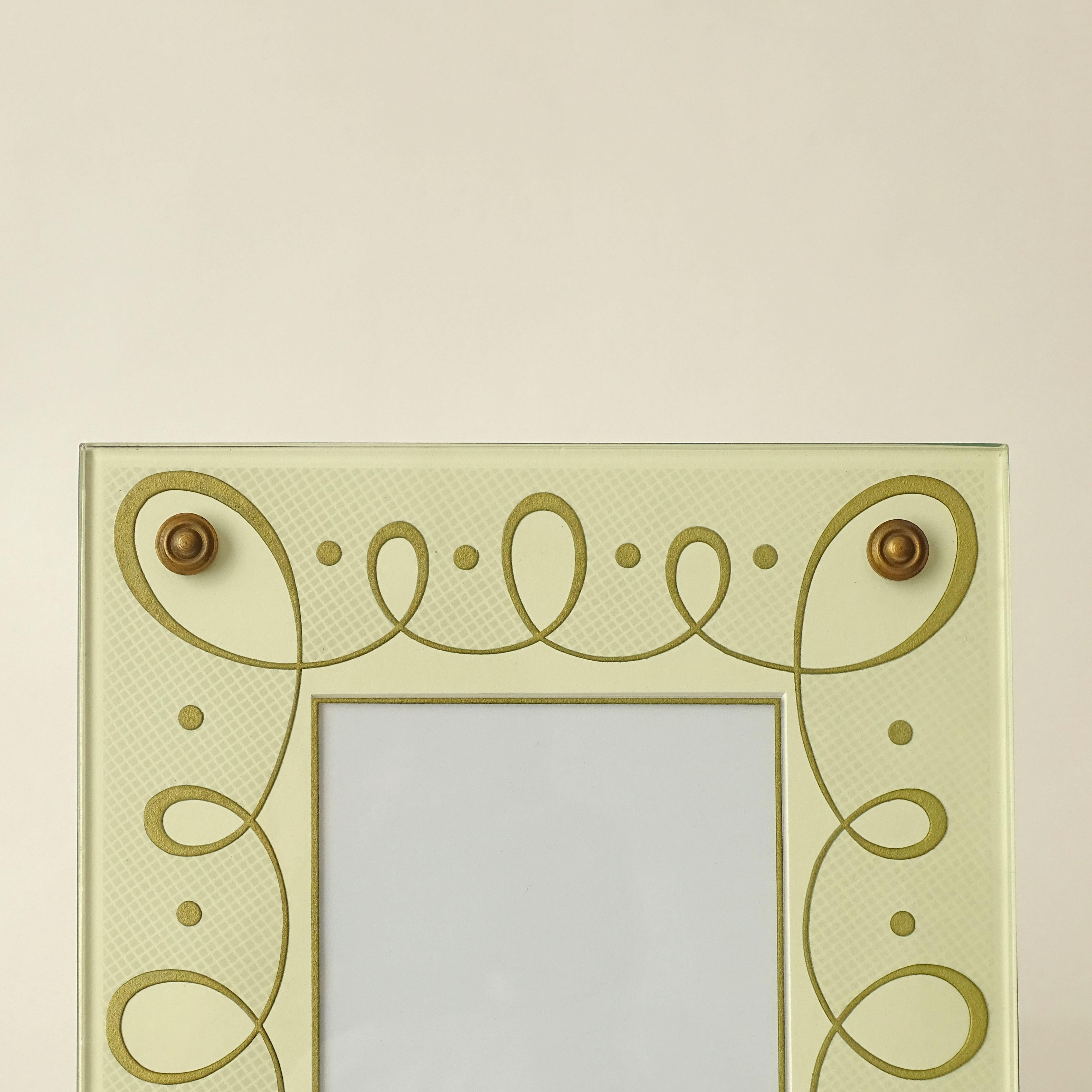 Espléndido marco italiano de los años 40 de cristal grabado dorado y latón en Bueno estado para la venta en Milan, IT
