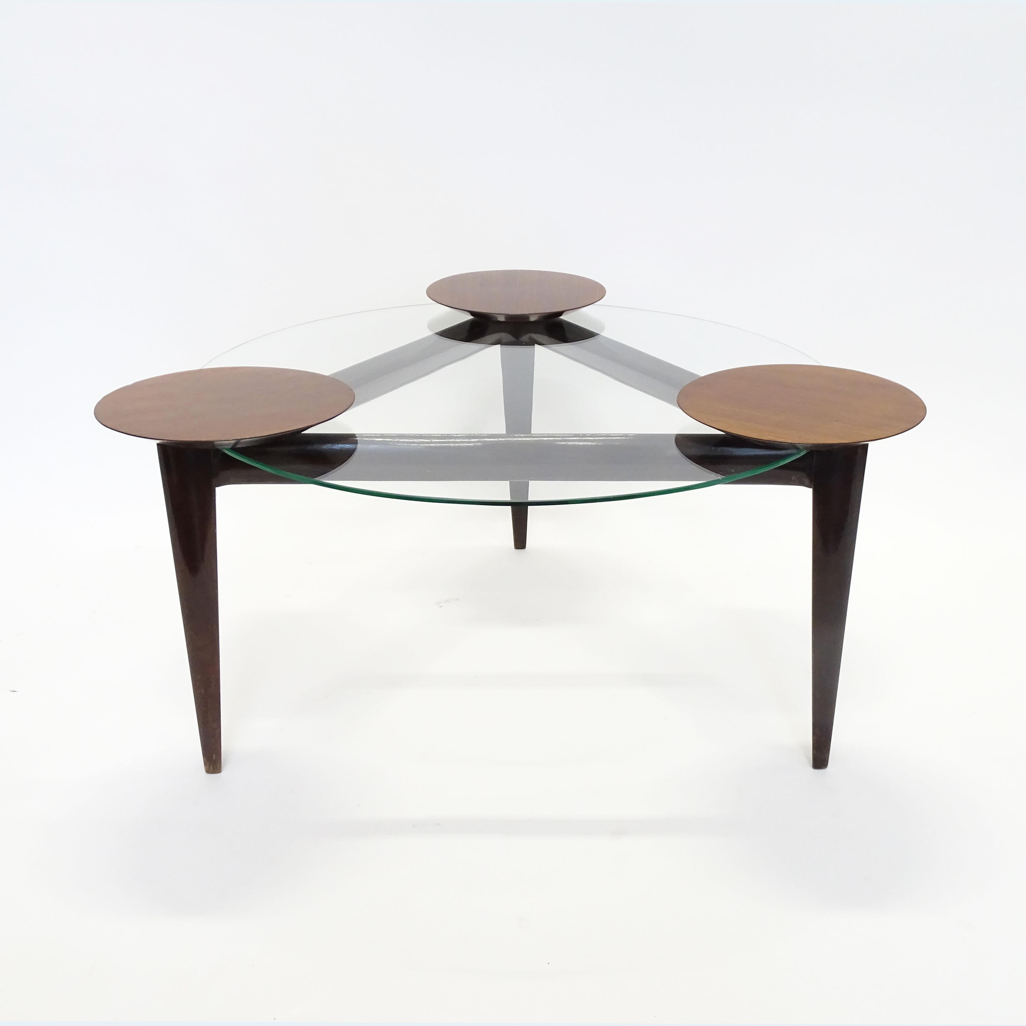 Splendid Italian 1950s Coffee Table with Rotating Wooden Trays For Sale 2