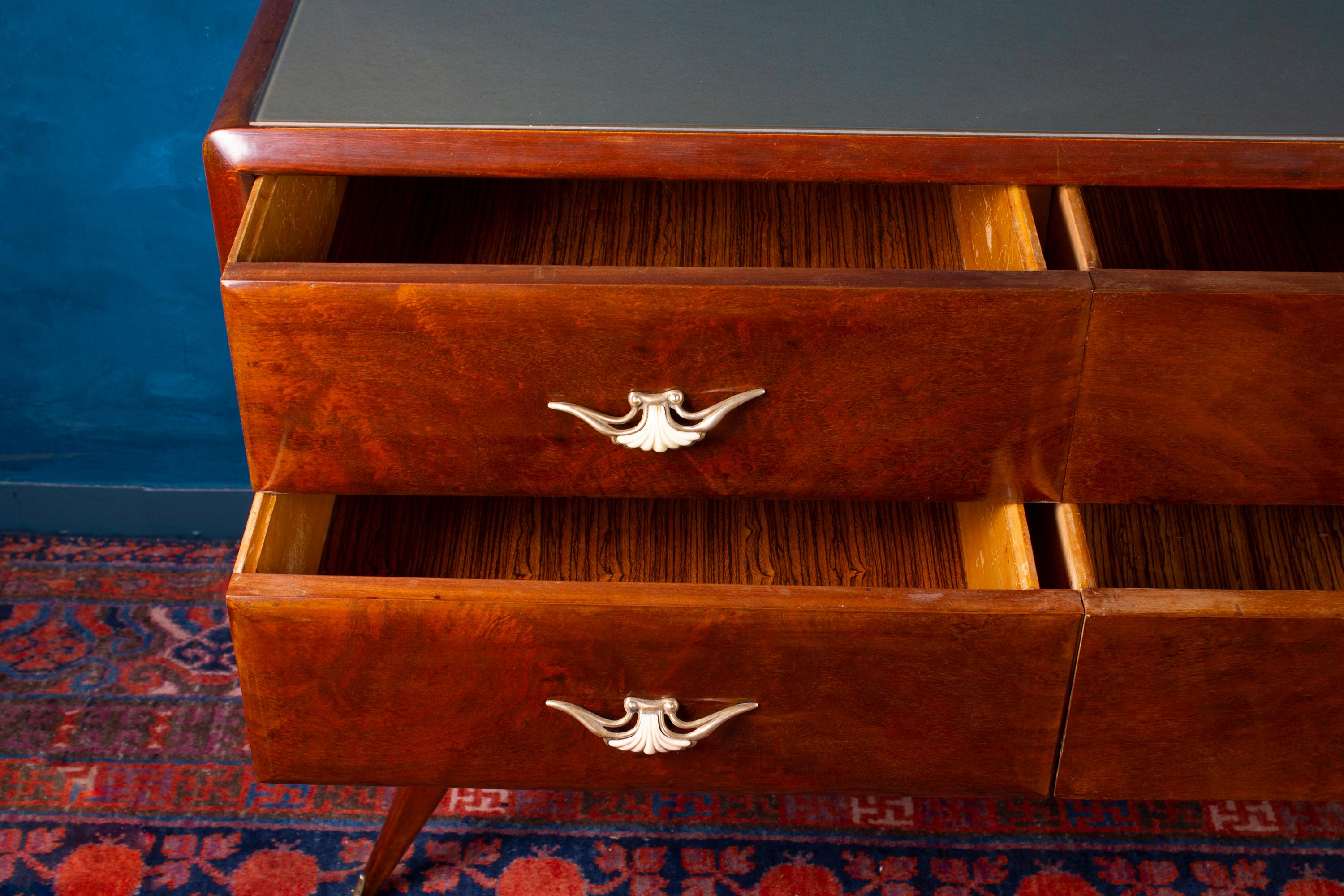 Splendid Italian Mid-Century Commode or Dresser, circa 1950s For Sale 5