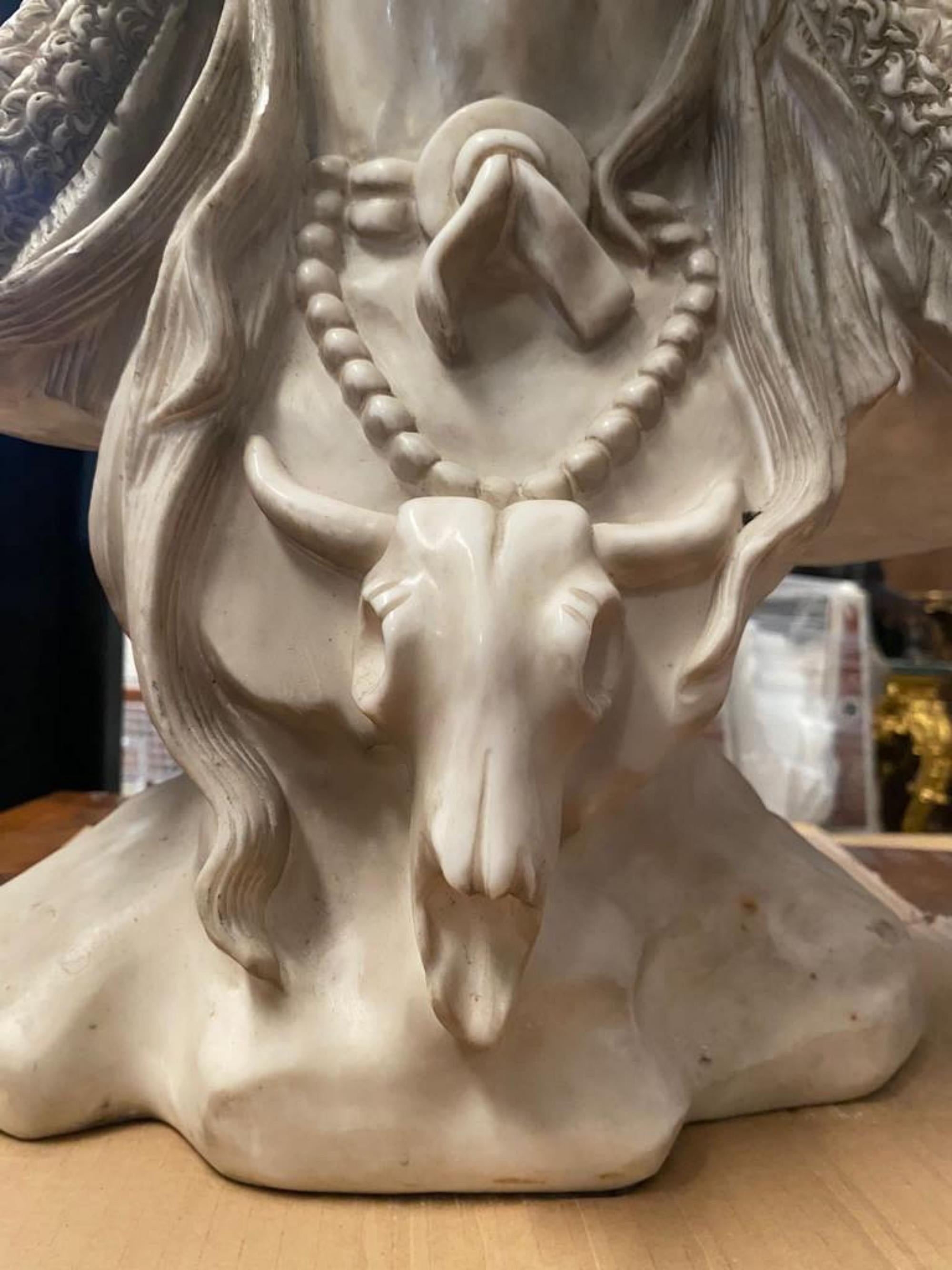 Splendid Italian Sculpture in Marble 