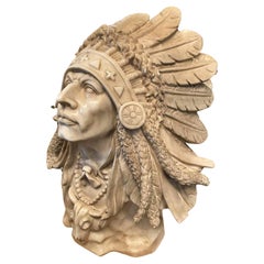 Prächtige italienische Skulptur aus Marmor "Amerikanischer Indianer" Anfang 20.