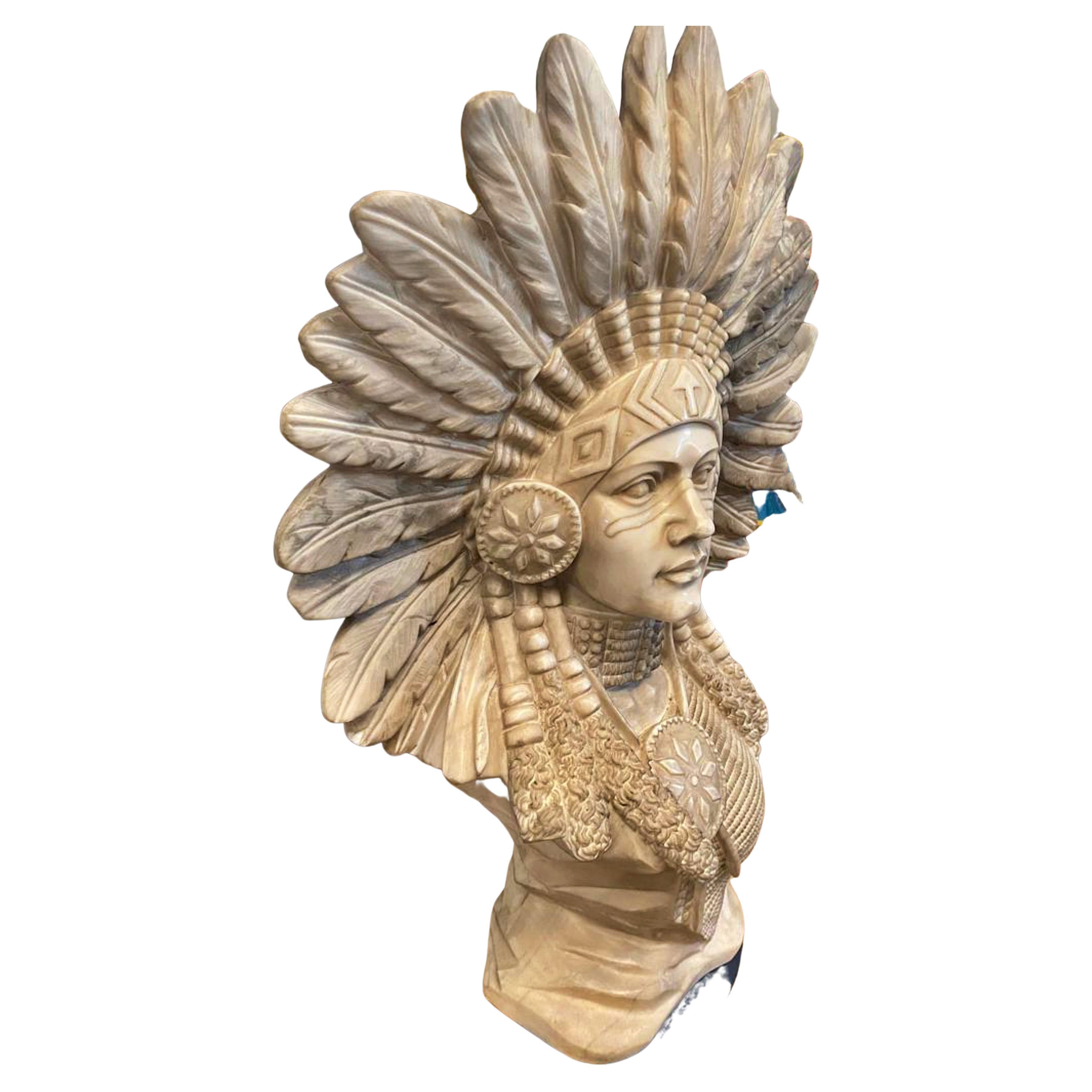 Splendid Italian Sculpture in Marble "American Indian", Early 20th Century For Sale