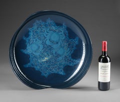 Splendid Japanese blue lacquered charger depicting crabs