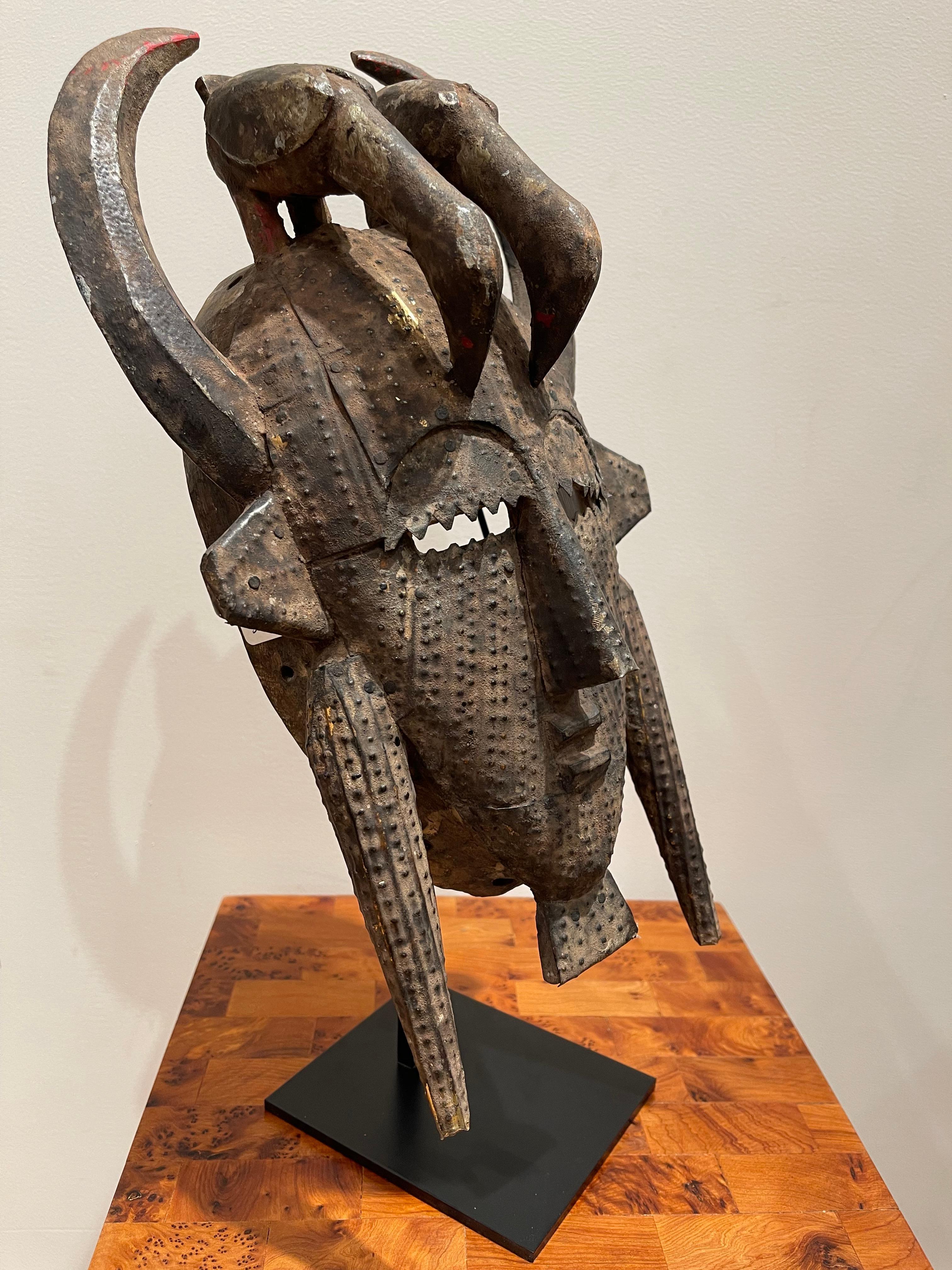 Folk Art Kpélié Mask, Sénoufo population, Ivory Coast, 1950 For Sale