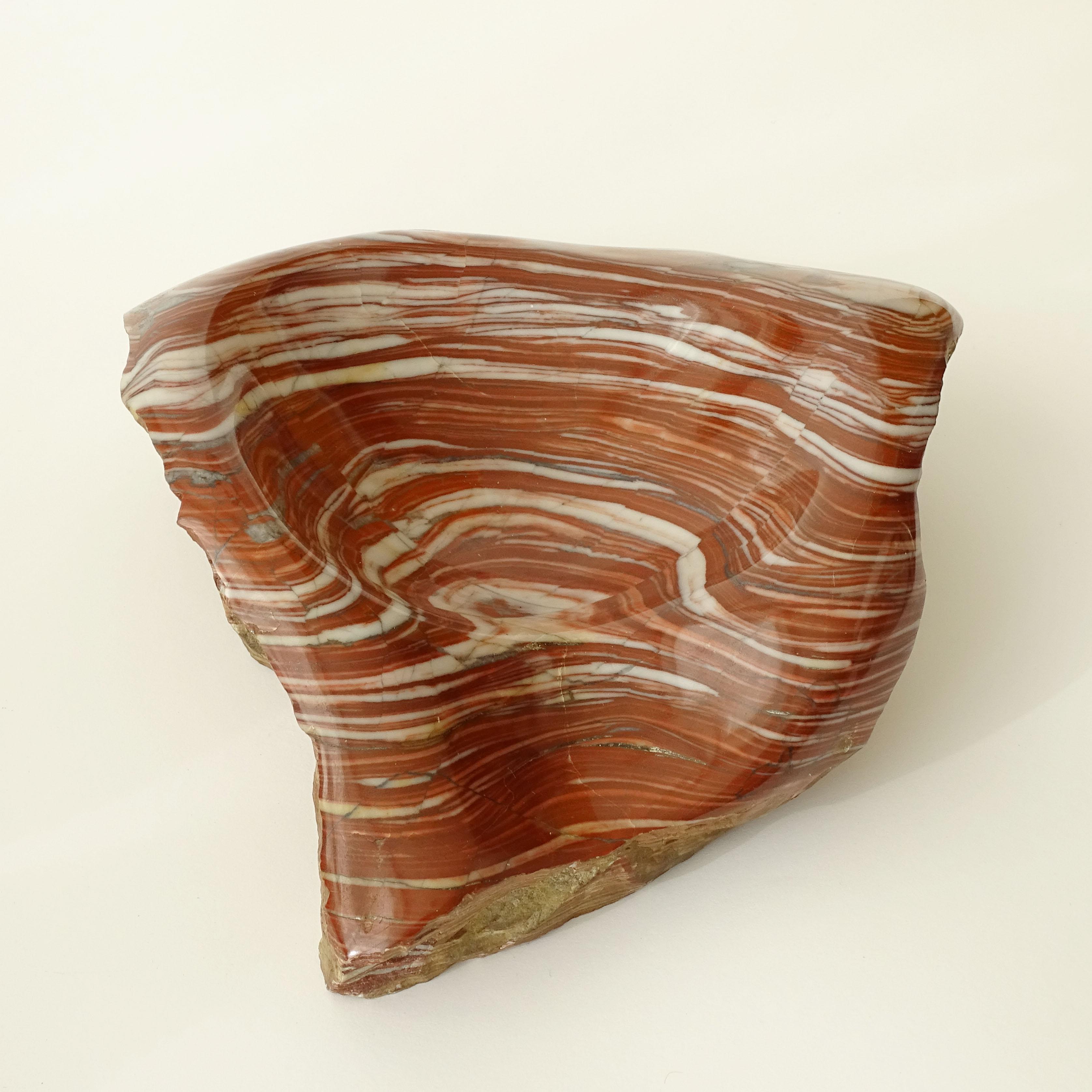 Italian Splendid Large Rough Cut Red and White Stone Vide-Poche or Ashtray For Sale