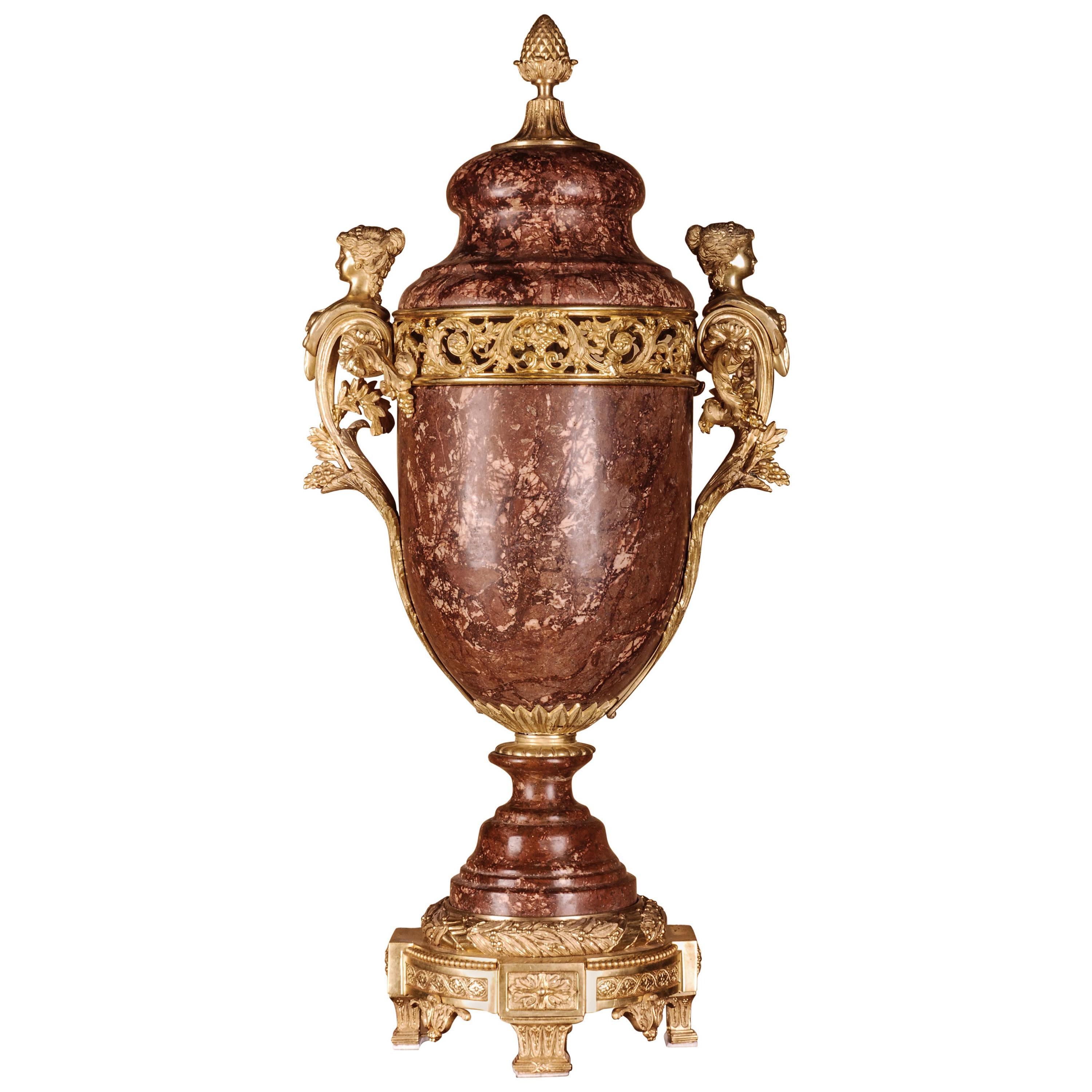 Prächtige Vase mit Deckel aus Marmor im Stil von Louis XVI Bronze
