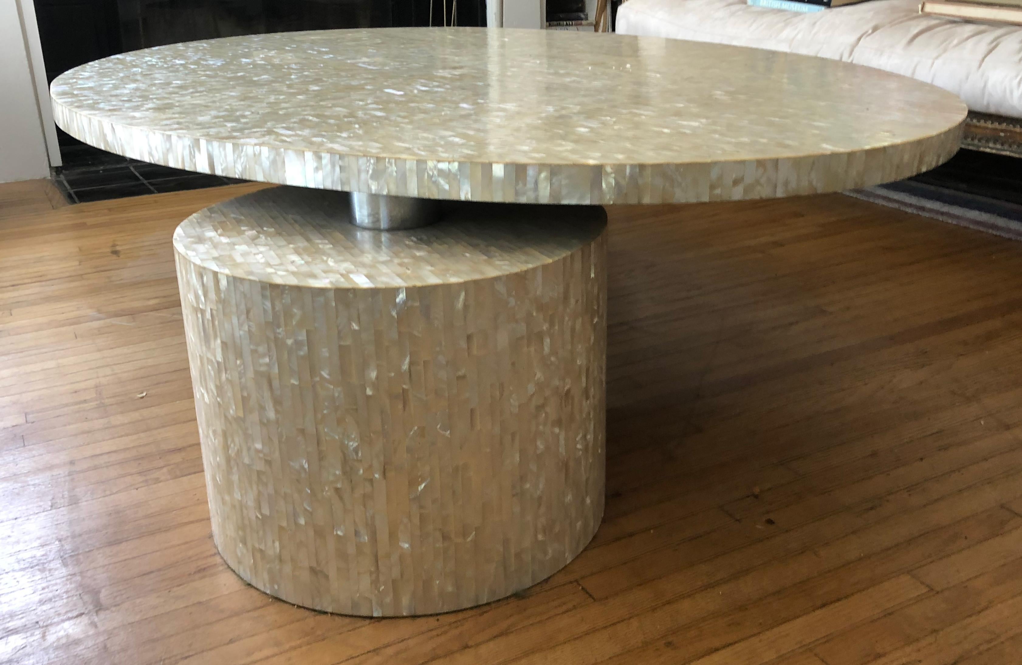 Splendid unique Memphis style mother of pearl coffee table For Sale 2