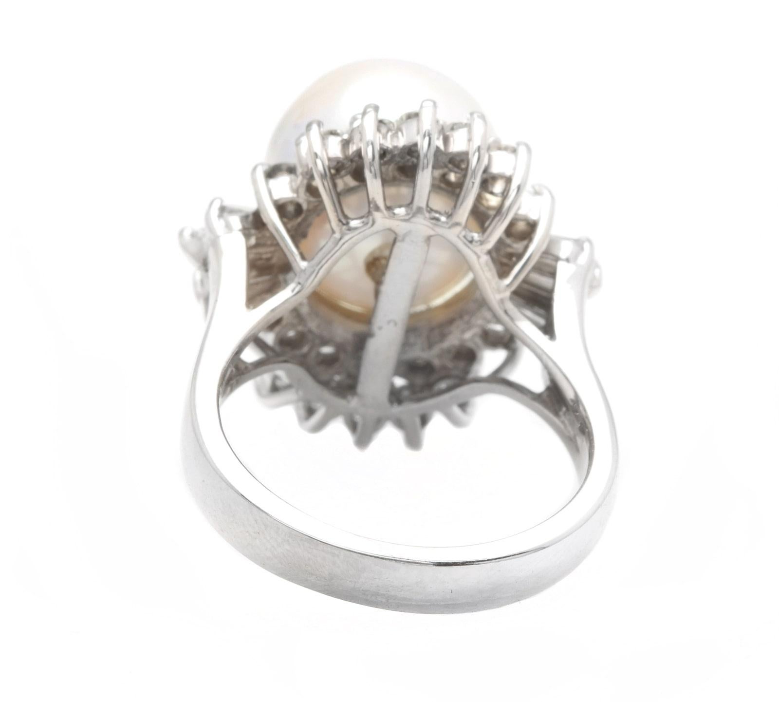 Splendid Natural Cultured Pearl and Diamond 14K Solid White Gold Ring In New Condition For Sale In Los Angeles, CA