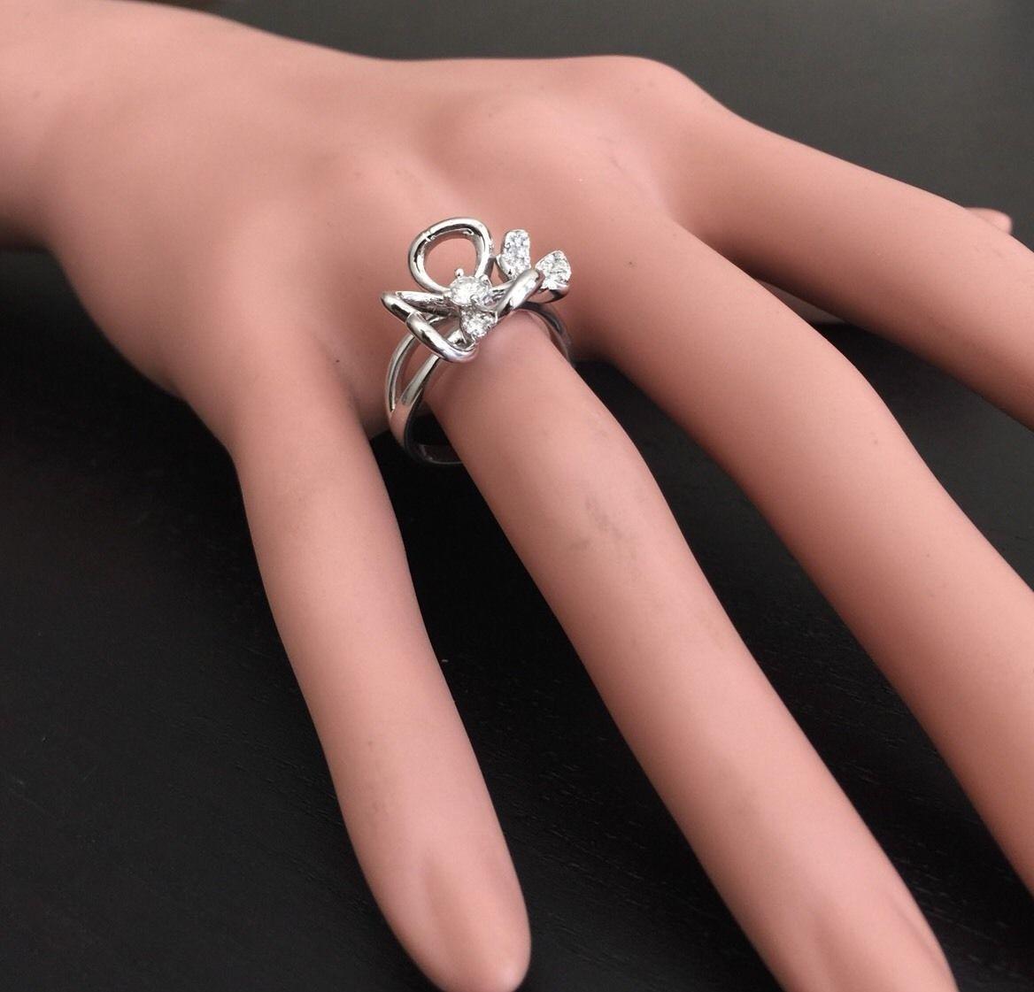 Splendide bague fleur en or blanc massif 14 carats avec diamants naturels en vente 2