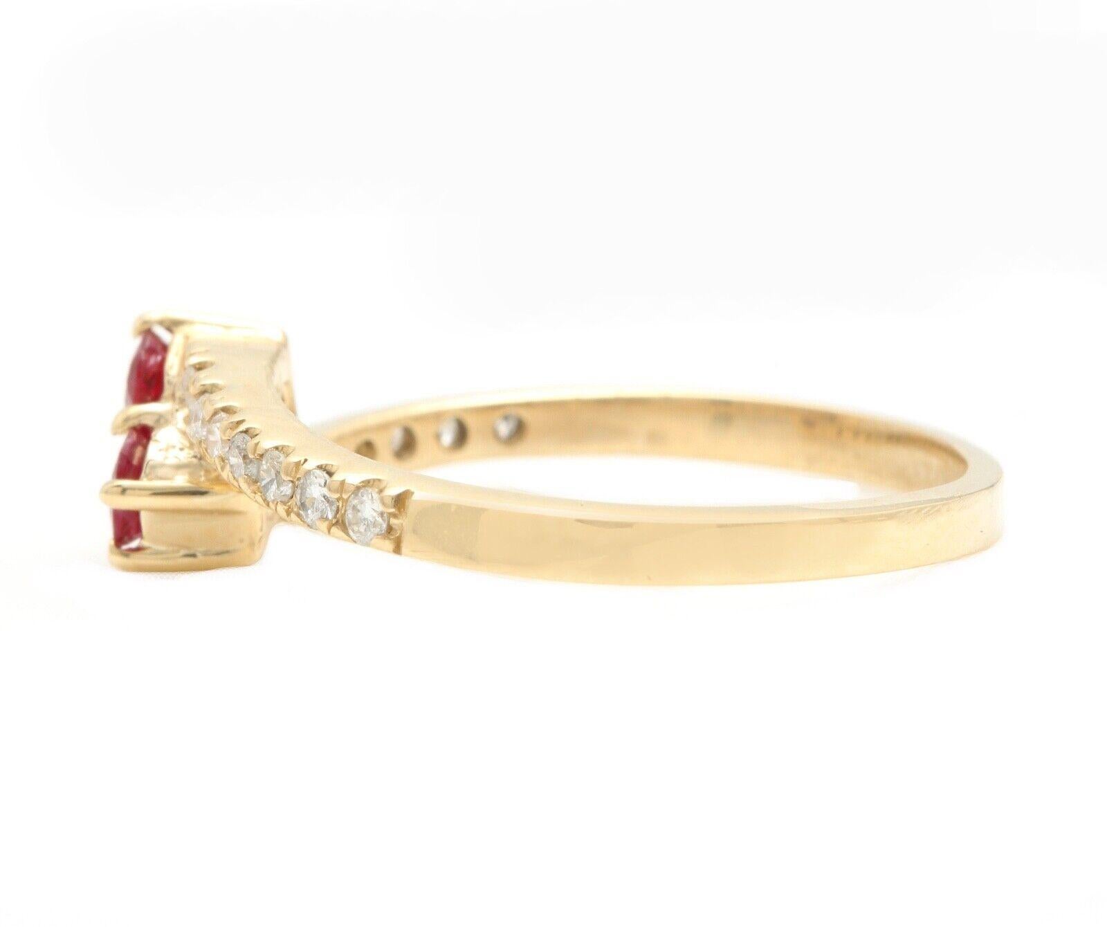 Splendid Natural Ruby and Diamond 14K Solid Yellow Gold Ring In New Condition For Sale In Los Angeles, CA