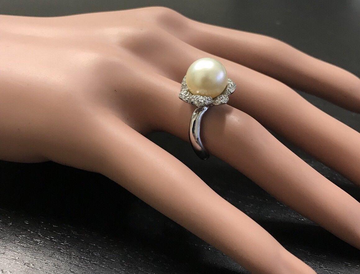 Splendid Natural South Sea Pearl and Diamond 14 Karat Solid White Gold Ring For Sale 4