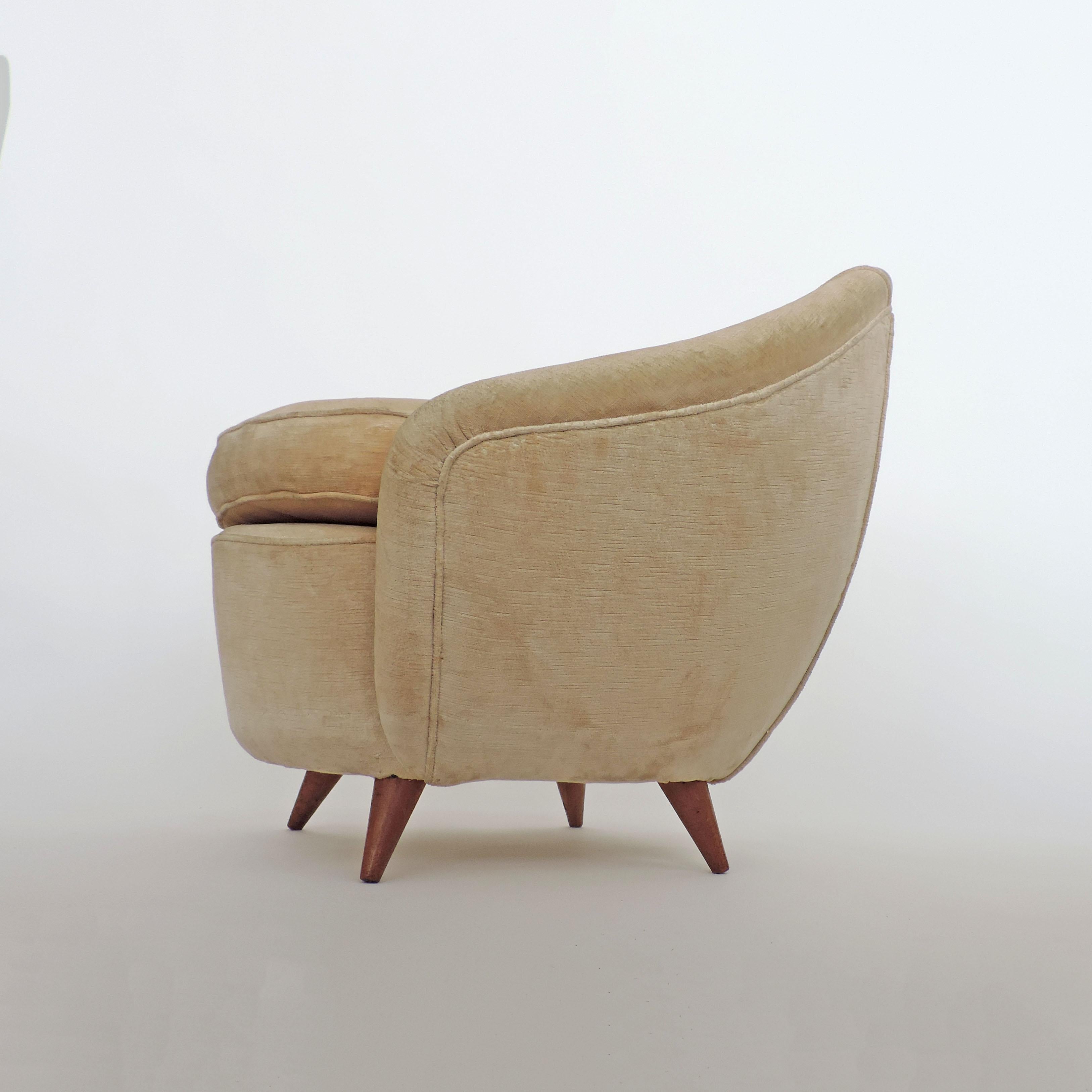 Mid-Century Modern Splendid Pair of Italian 1940s Lounge Chairs