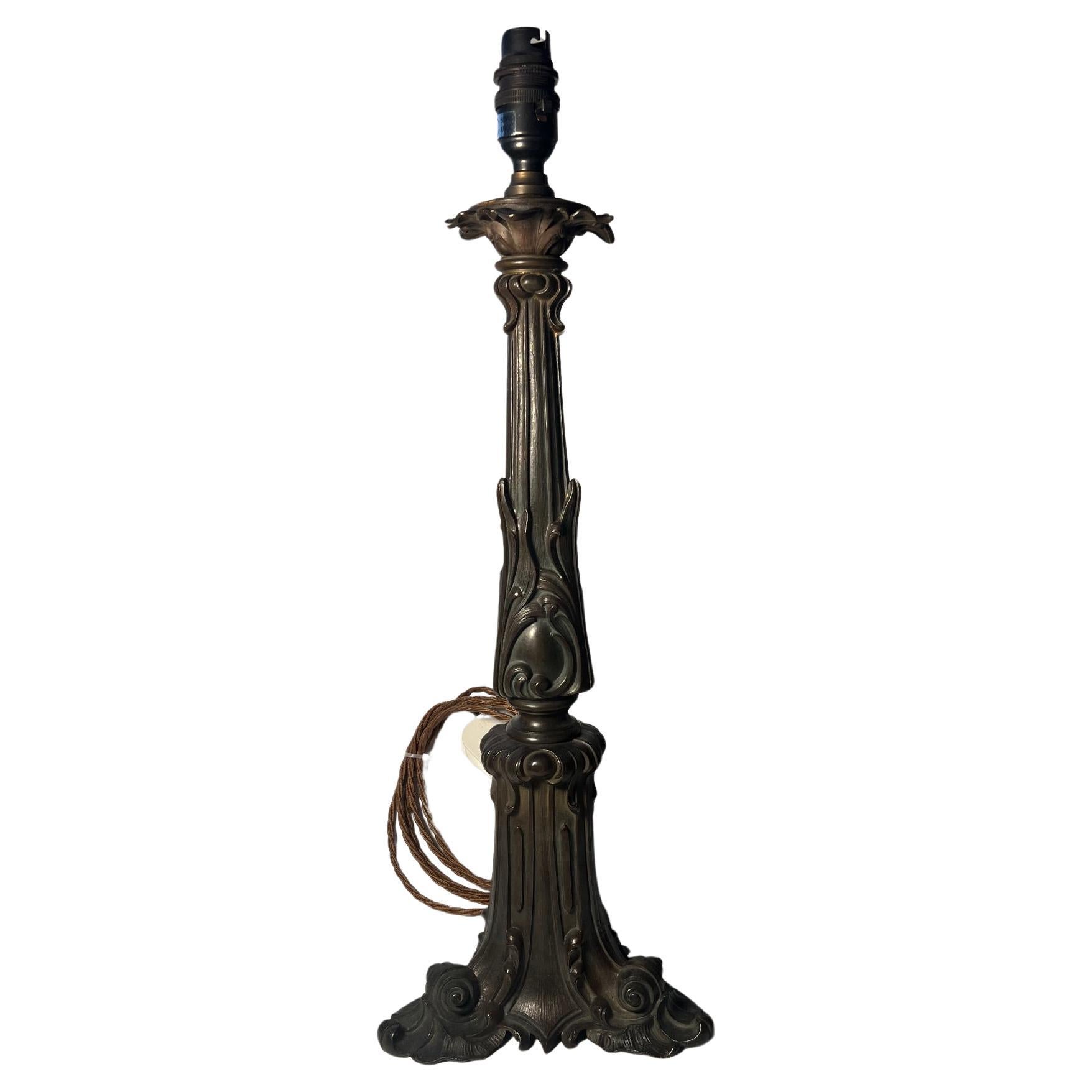 Splendid Rococo Bronze Table Lamp