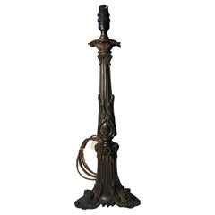 Wunderschöne Rokoko-Tischlampe aus Bronze
