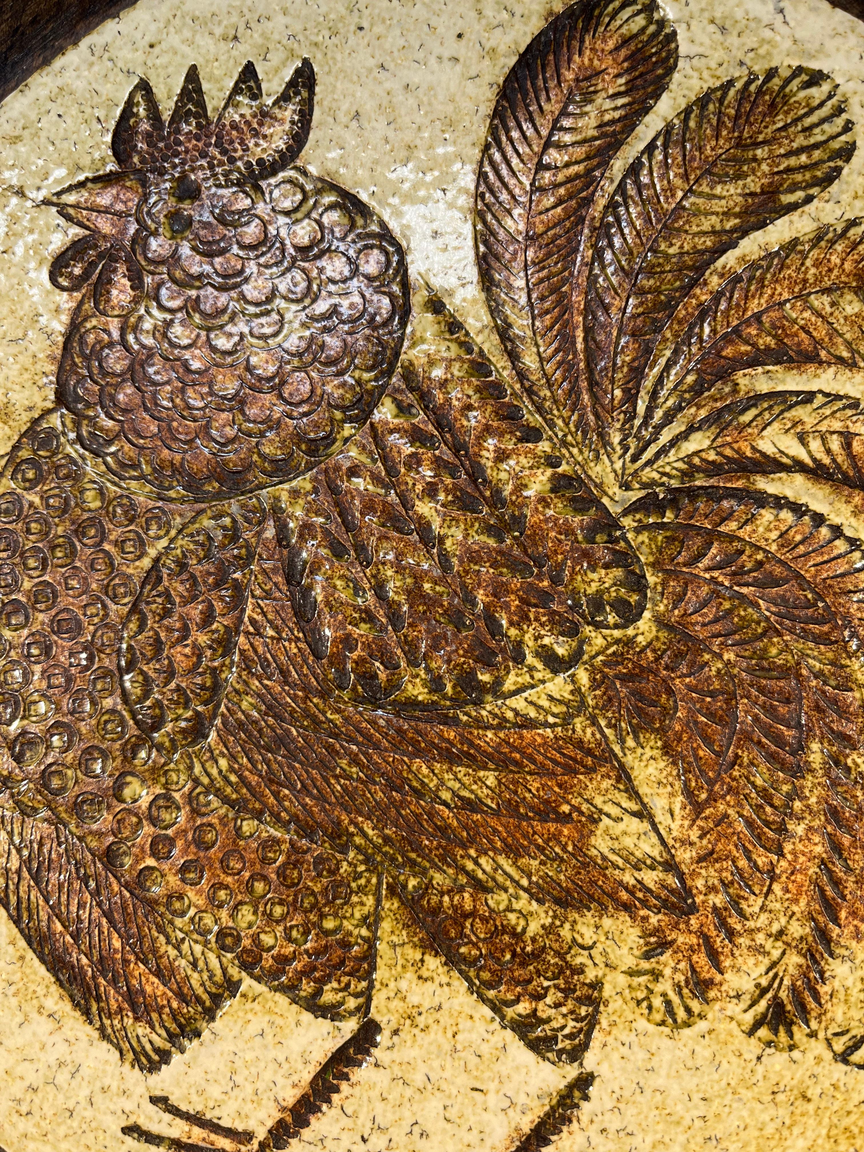 Wunderschöne Roger Capron Hahn gerahmte Keramikfliesenplakette mit Hahnrahmen - für Vallauris, Frankreich (Moderne der Mitte des Jahrhunderts) im Angebot