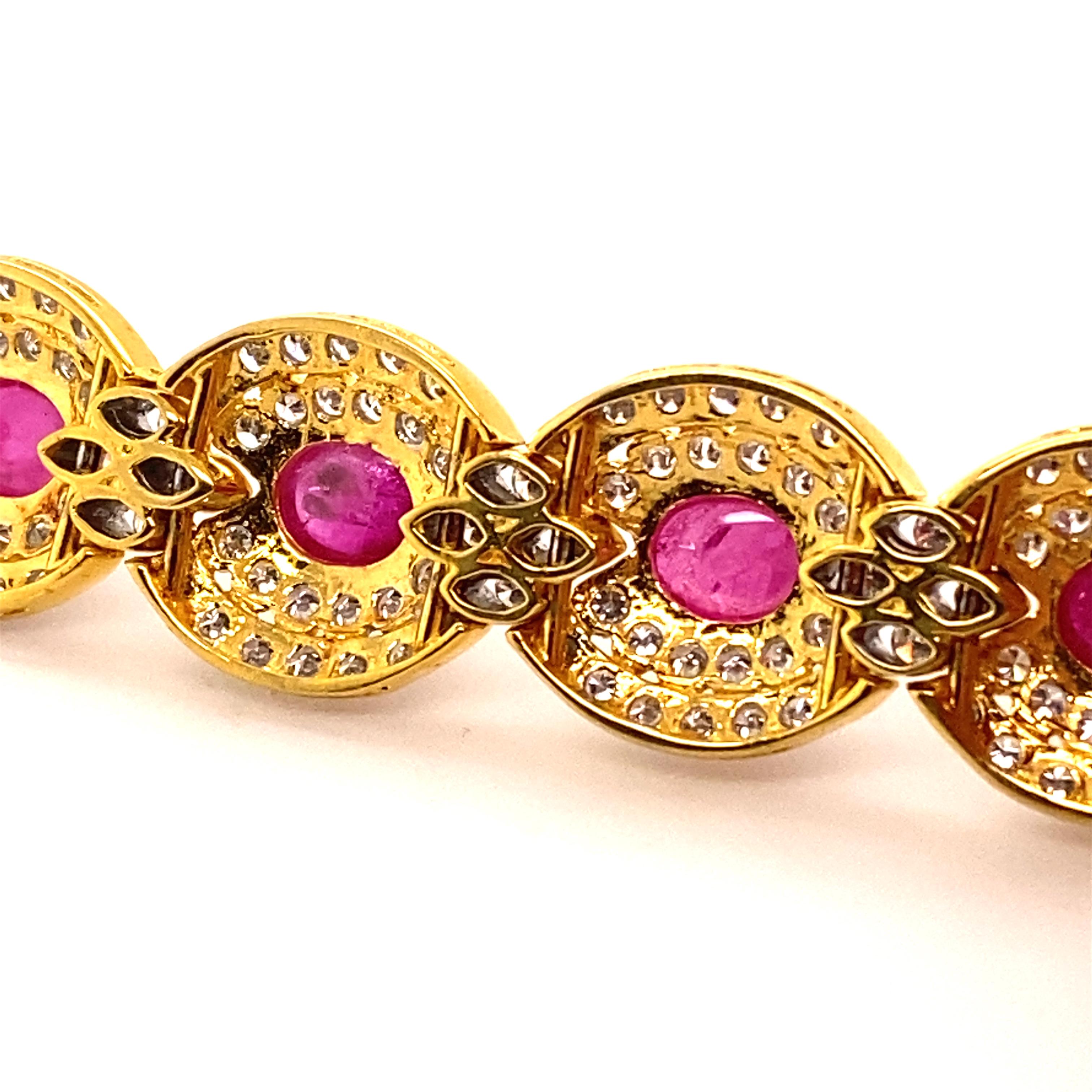Splendid Ruby and Diamond Bracelet in 18 Karat Yellow Gold 5