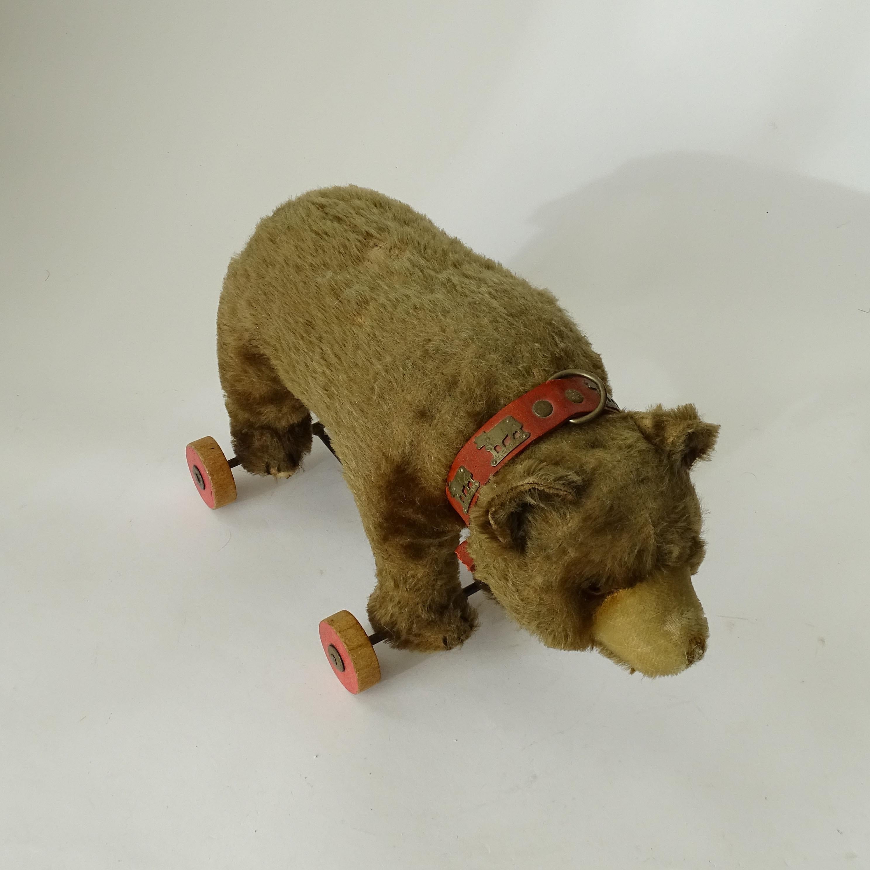 Splendid Steiff Mohair Teddy Bear on Wheels, Germany 1920s For Sale 5
