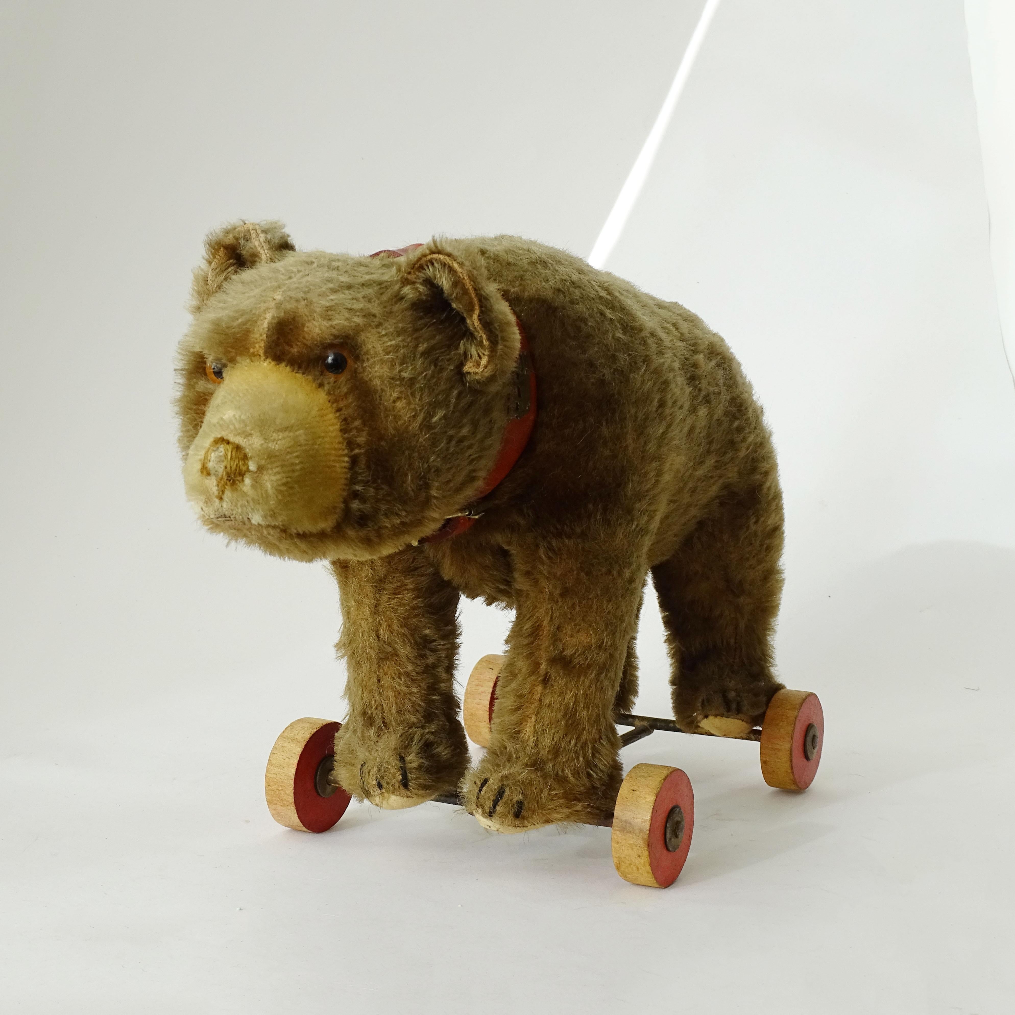 Splendid Steiff Mohair Teddy Bear on Wheels, Germany 1920s For Sale 8