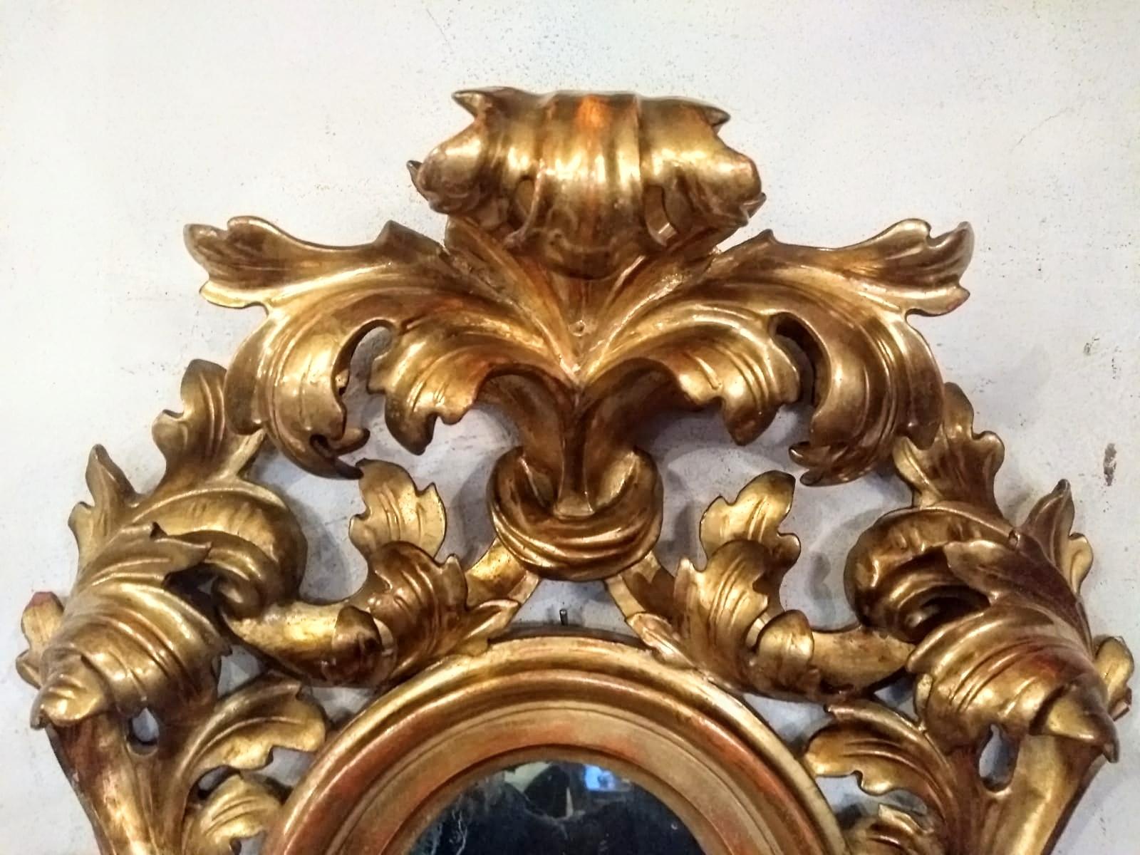 Italian Splendid Venetian Baroque Frame with Mirror, Gold Leaf, Early 18th Century For Sale