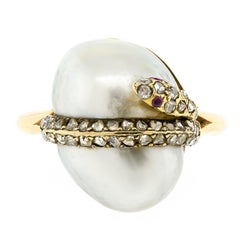 Splendid Vintage Baroque Pearl Diamond 14 Karat Snake Ring