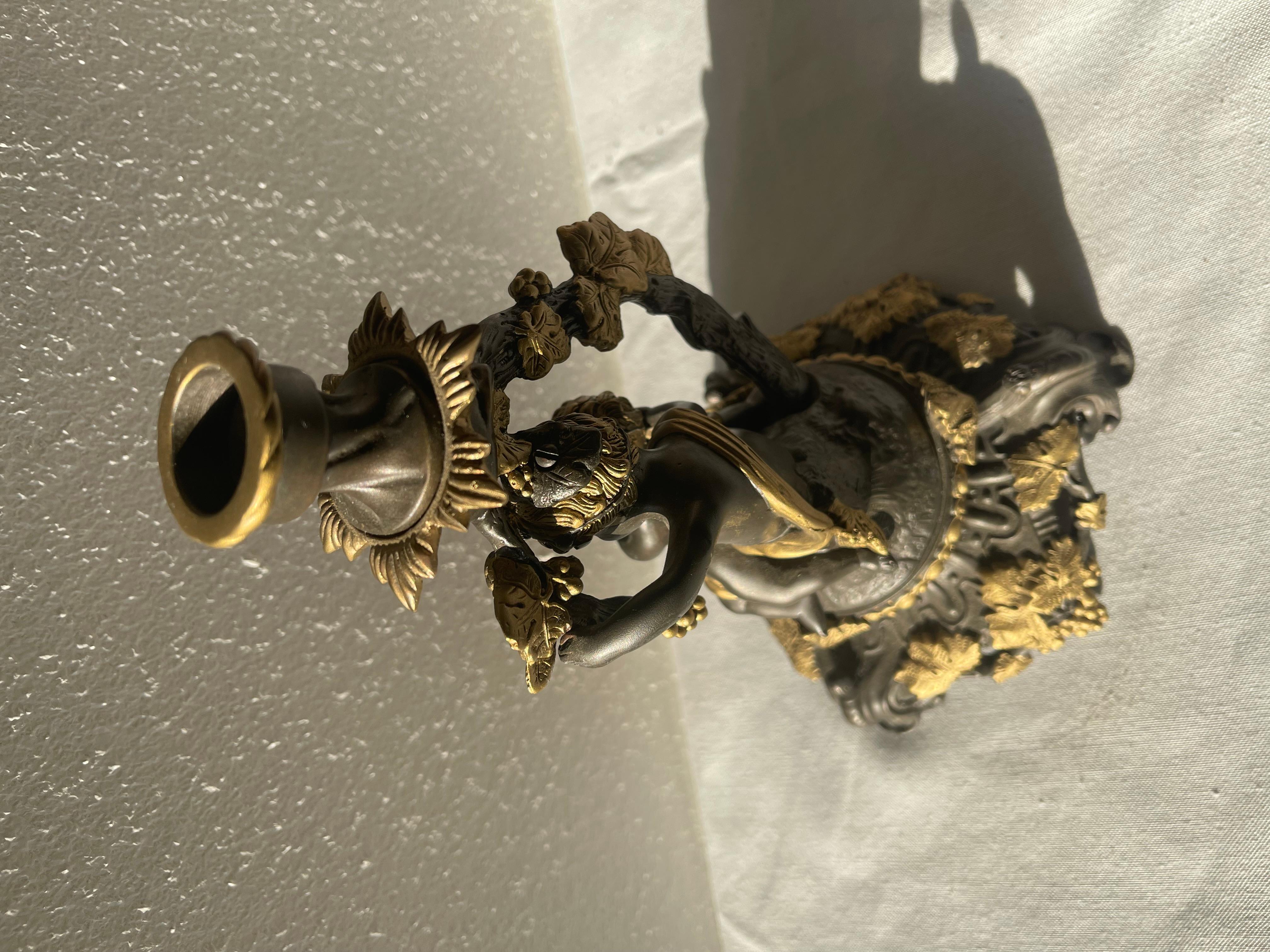 Wunderschöner italienischer Bronze-Kerzenhalter mit Putten, 1980er Jahre (20th Century) im Angebot