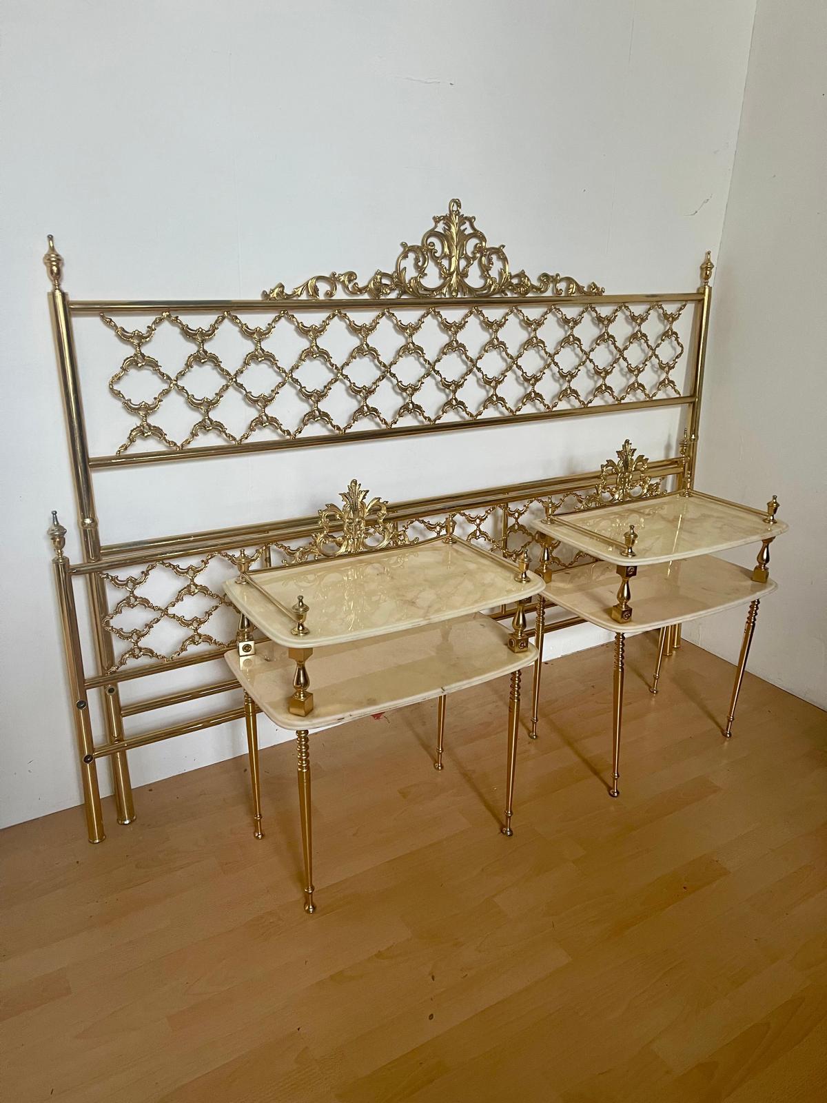 Atemberaubende Vintage italienische Messing Bett in reinem Gold gebadet plus 2 Daunendecken im Angebot 5