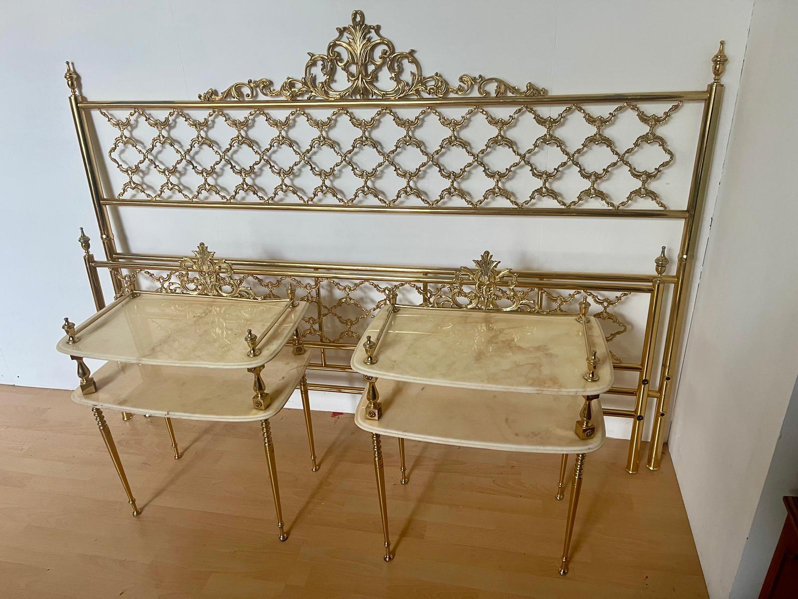 Atemberaubende Vintage italienische Messing Bett in reinem Gold gebadet plus 2 Daunendecken im Angebot 6