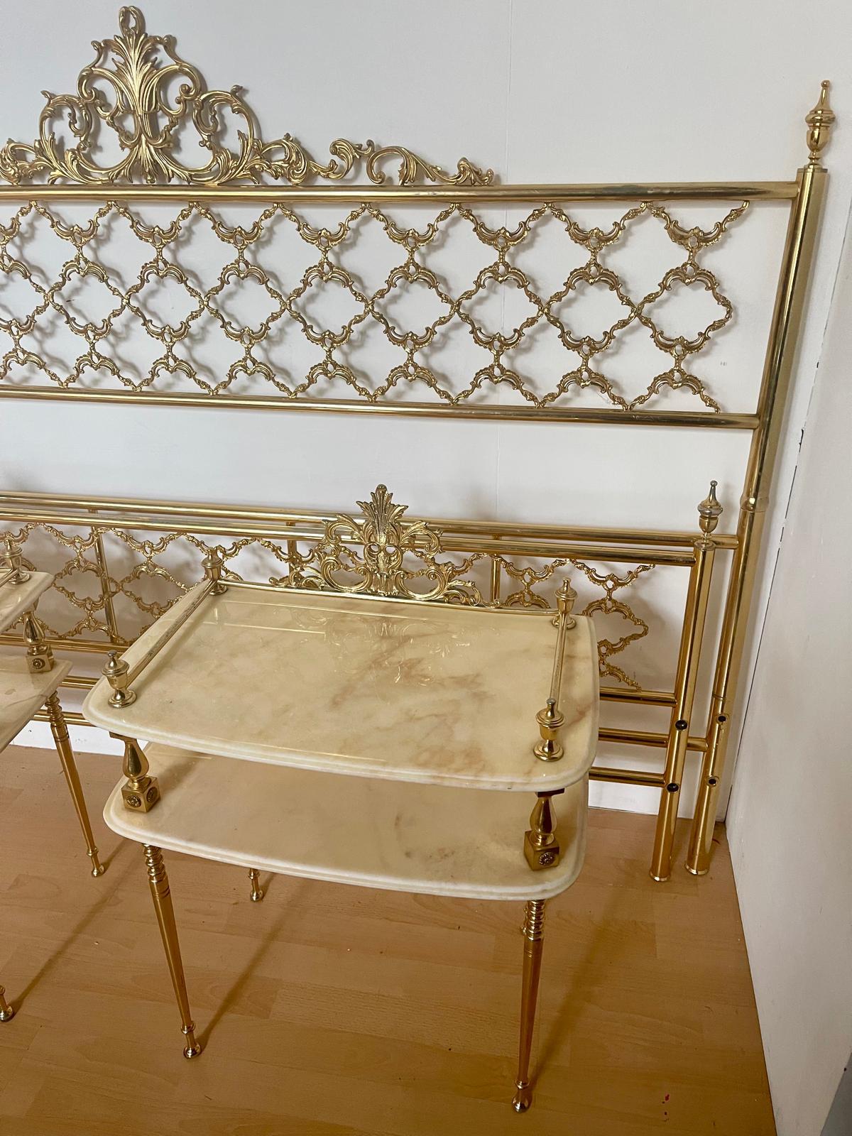 Atemberaubende Vintage italienische Messing Bett in reinem Gold gebadet plus 2 Daunendecken (Sonstiges) im Angebot